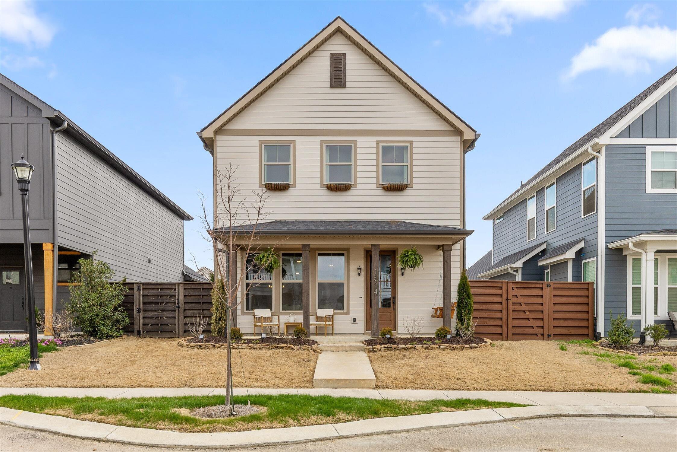 1524 Farmhouse Trail