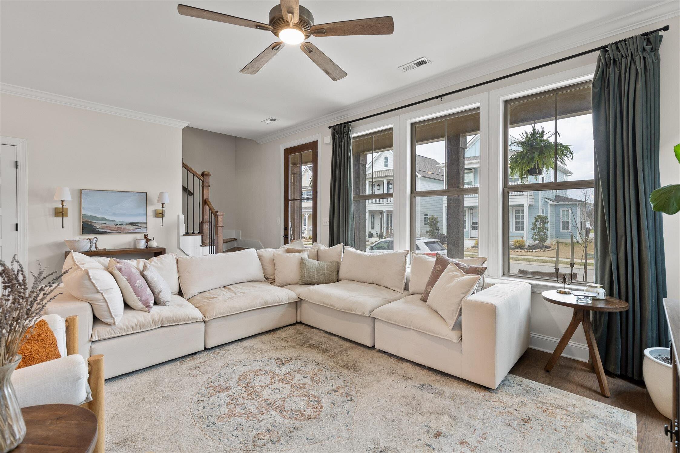 1524 Farmhouse Trail