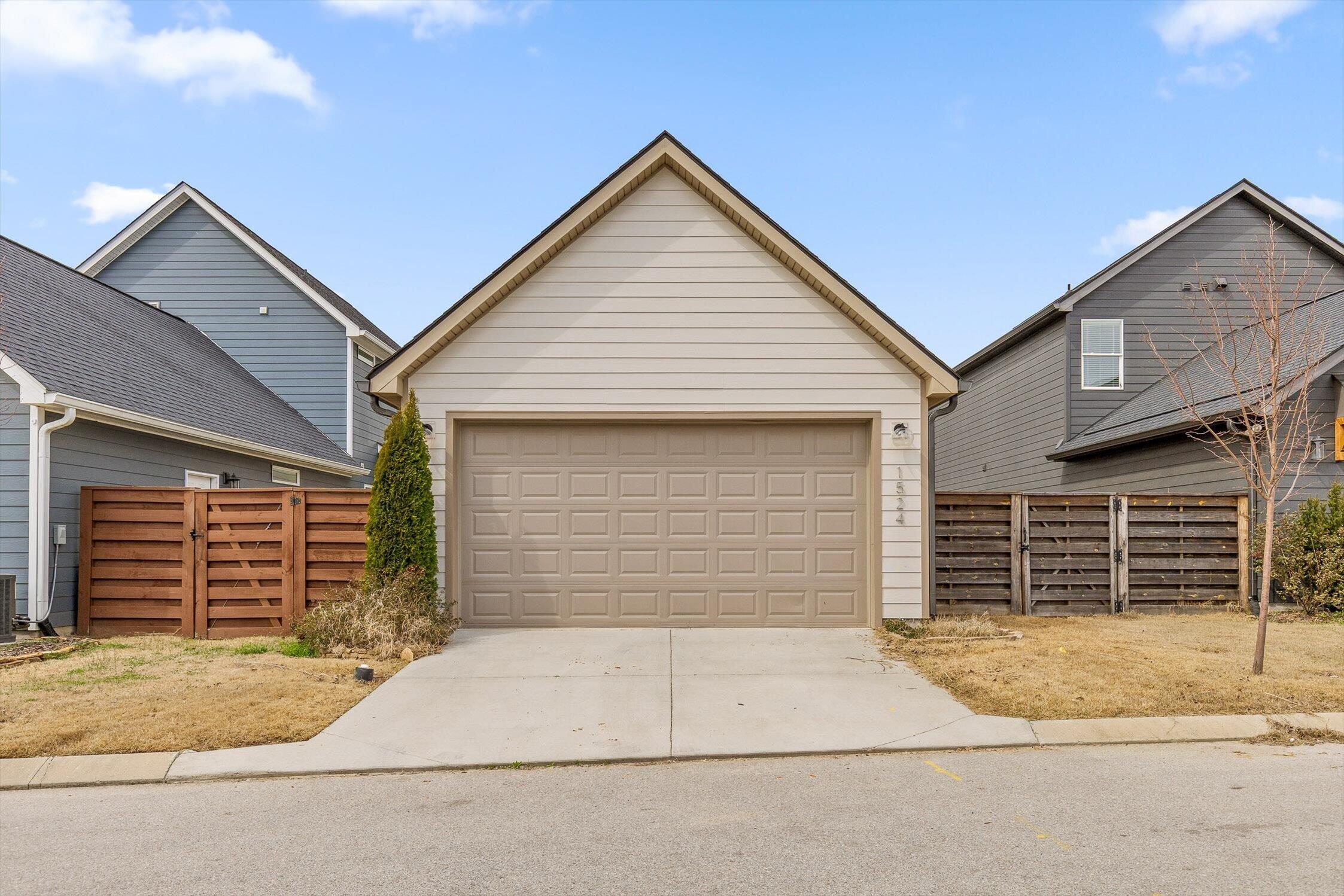 1524 Farmhouse Trail