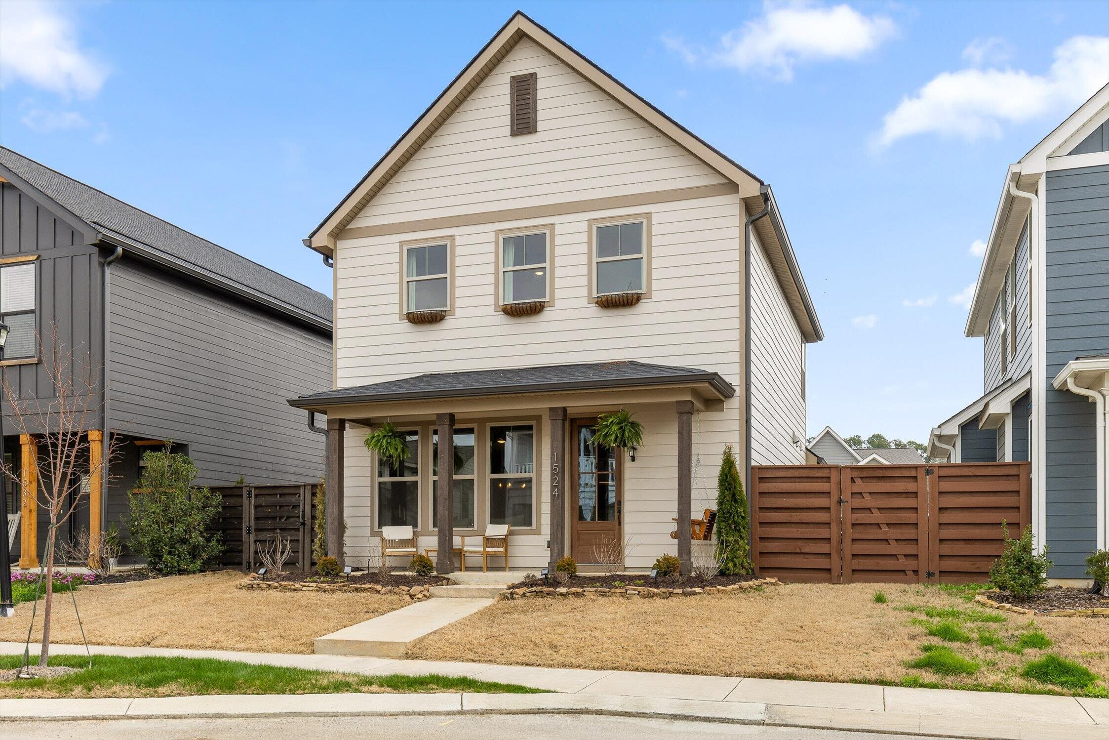 1524 Farmhouse Trail