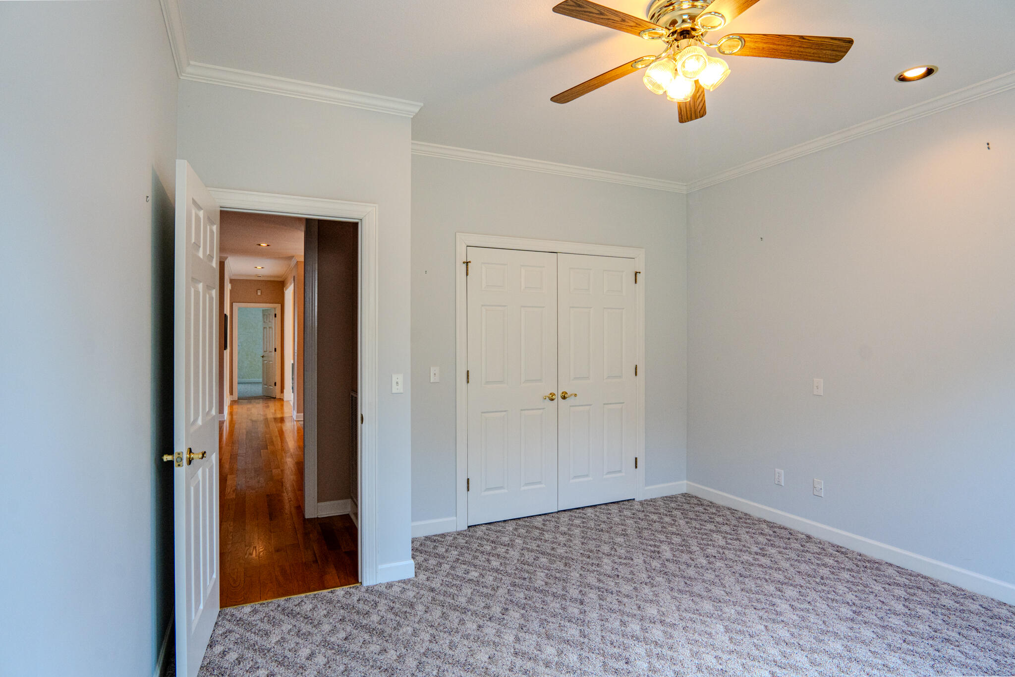 160 Deer Trail NW