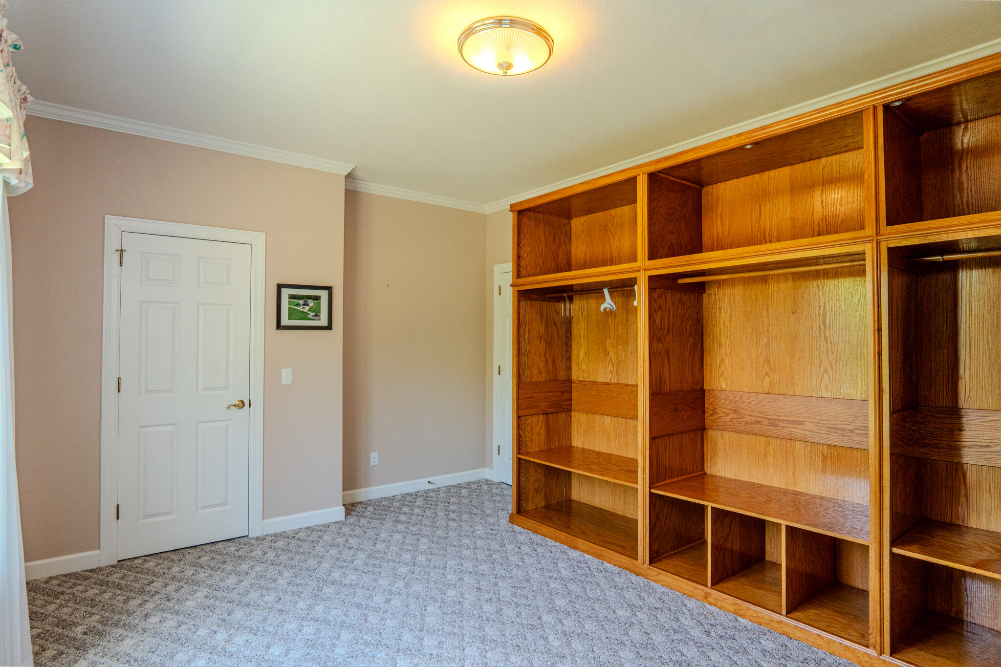 160 Deer Trail NW