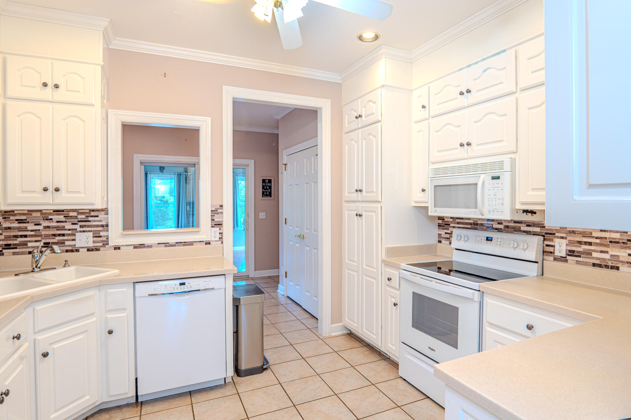 160 Deer Trail NW