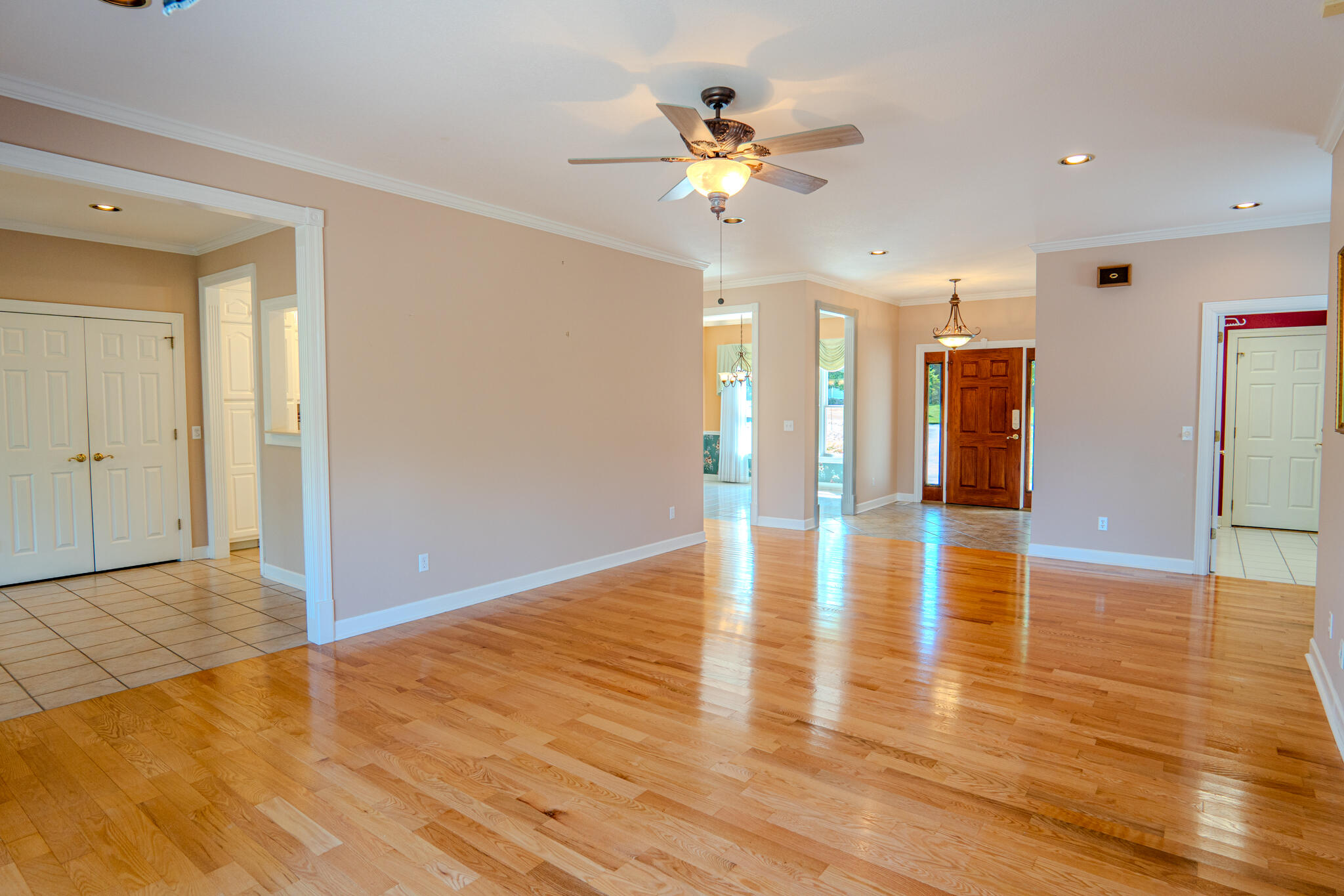 160 Deer Trail NW