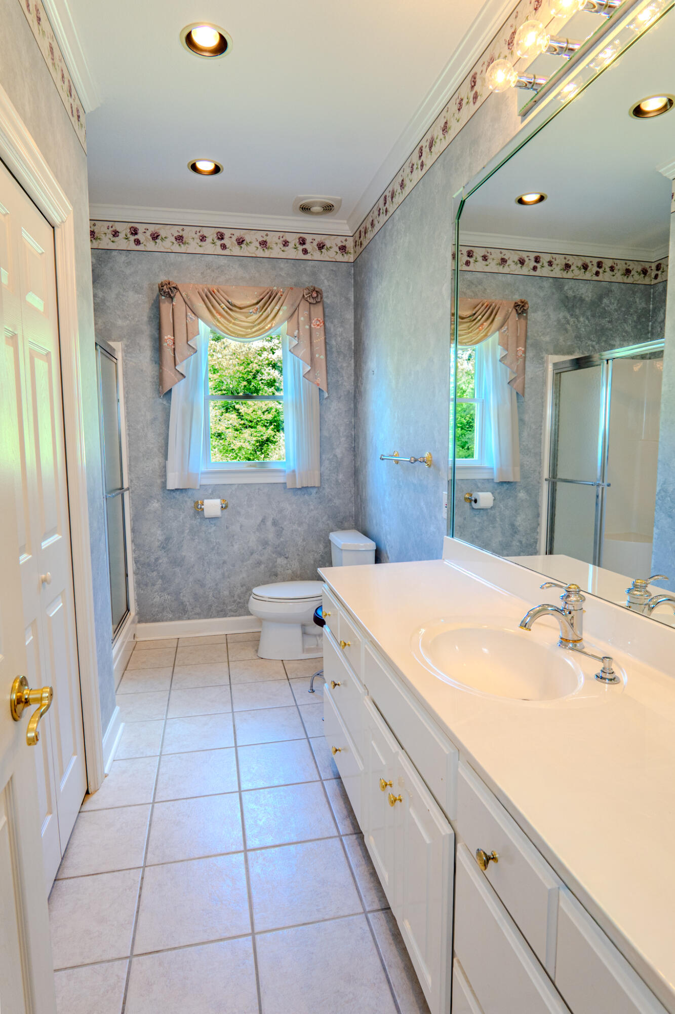 160 Deer Trail NW