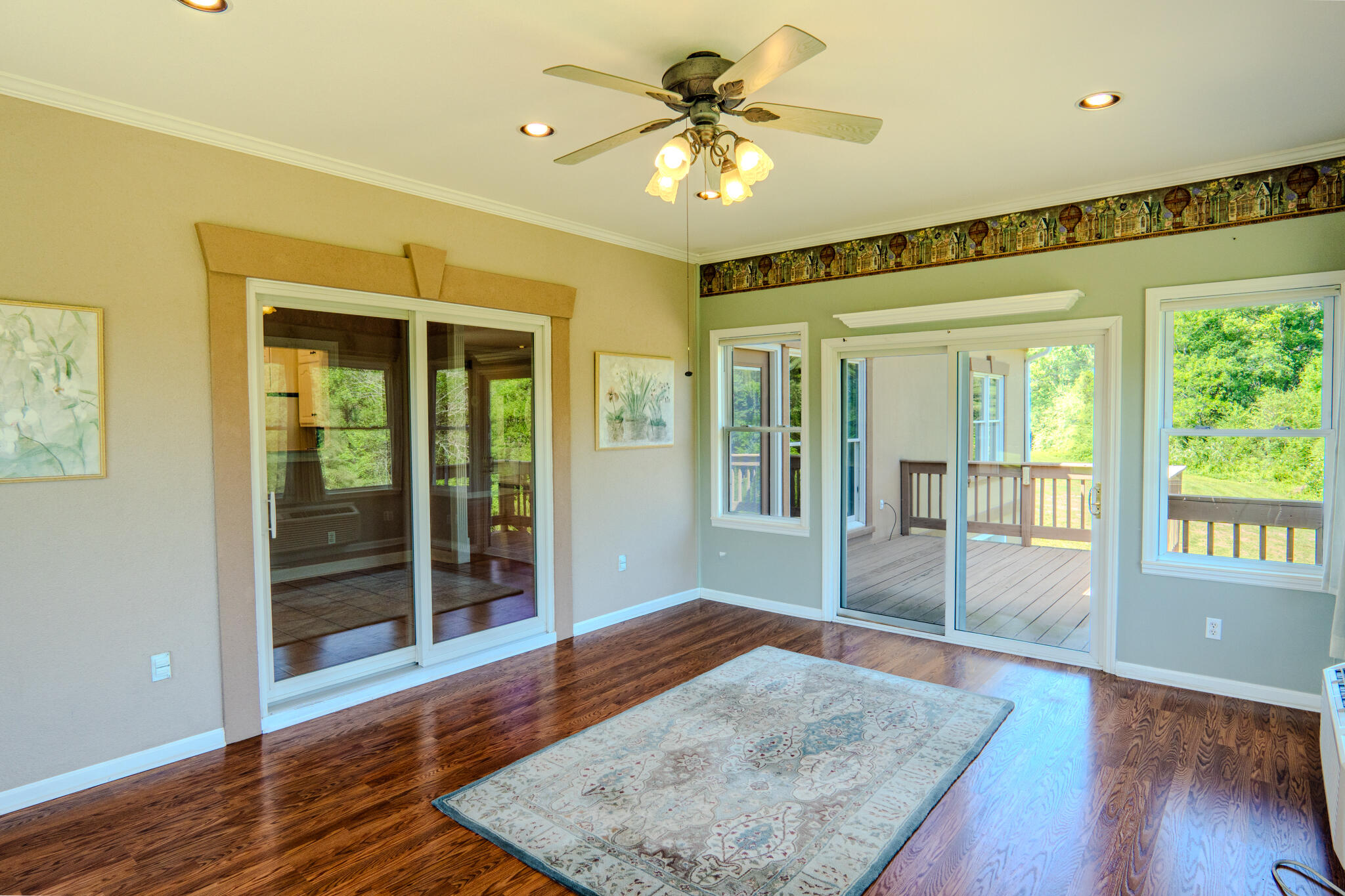 160 Deer Trail NW