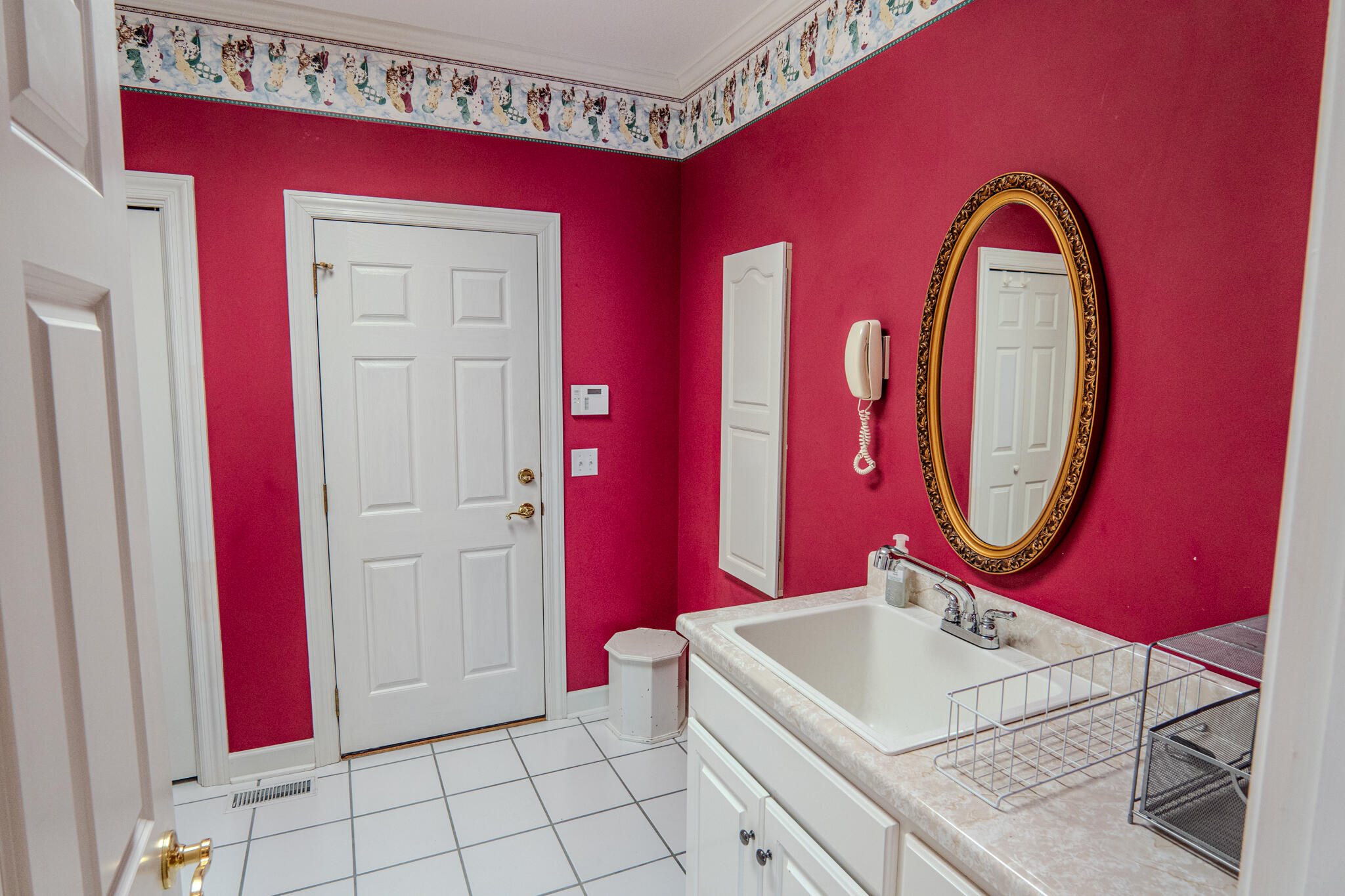 160 Deer Trail NW