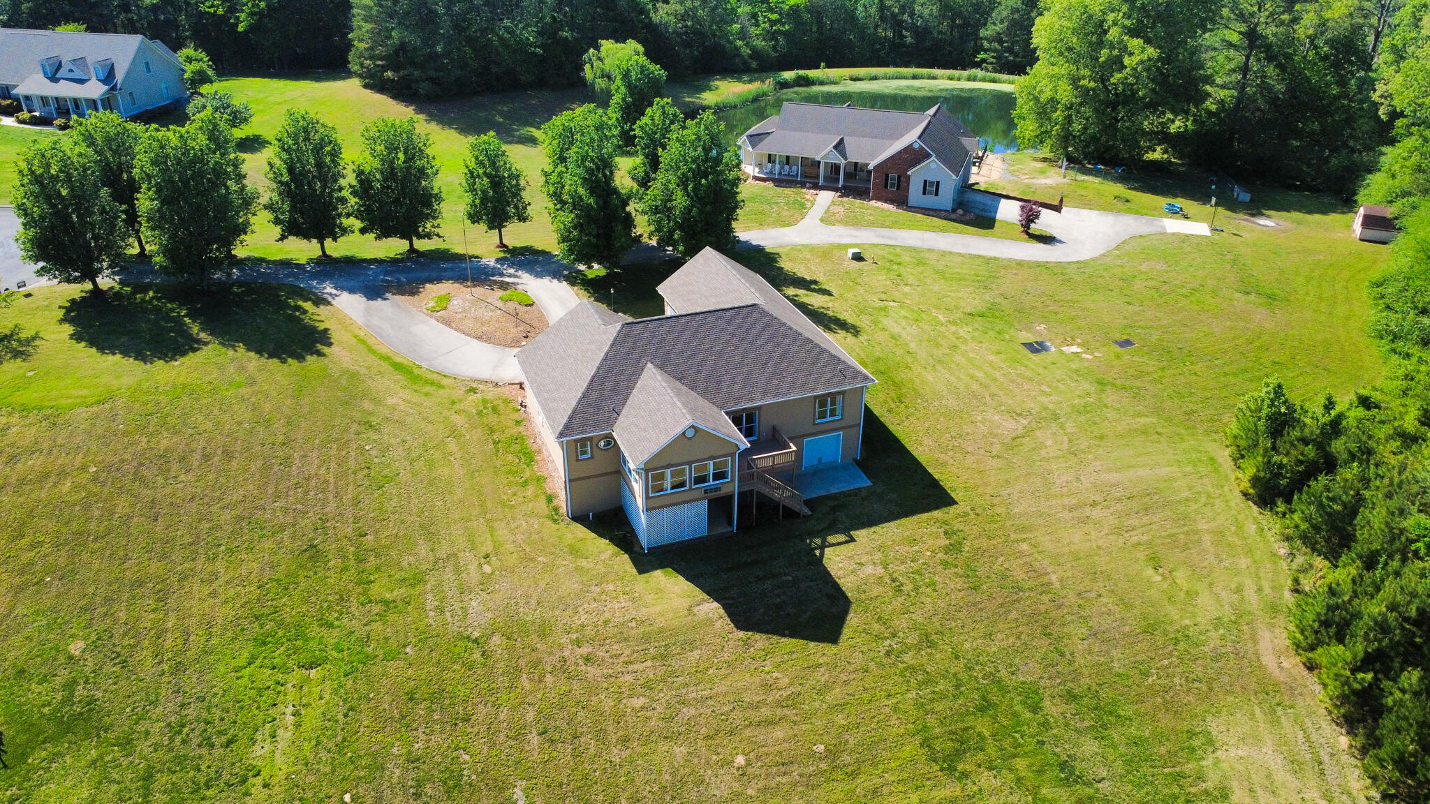 160 Deer Trail NW