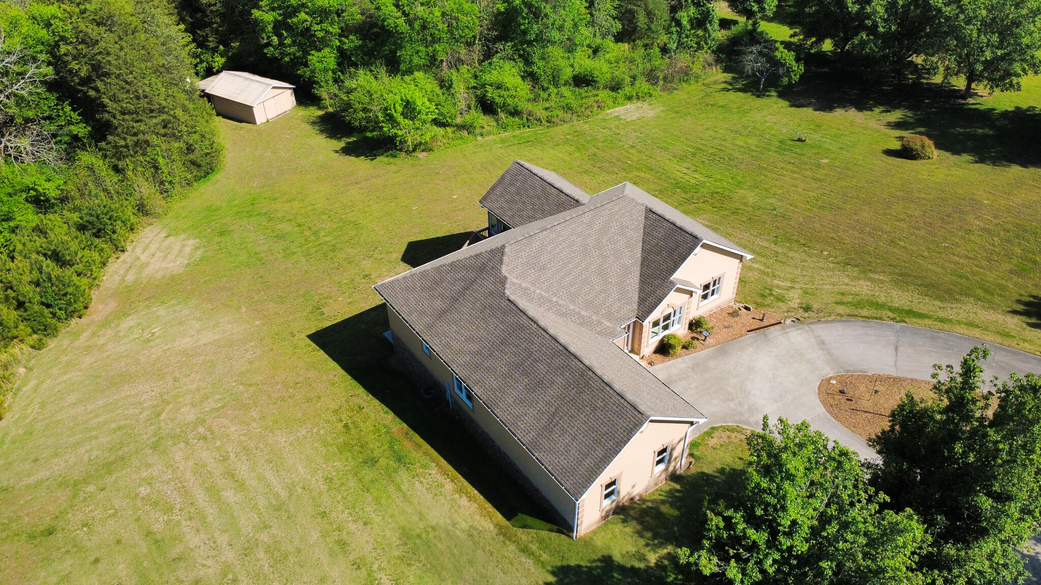 160 Deer Trail NW