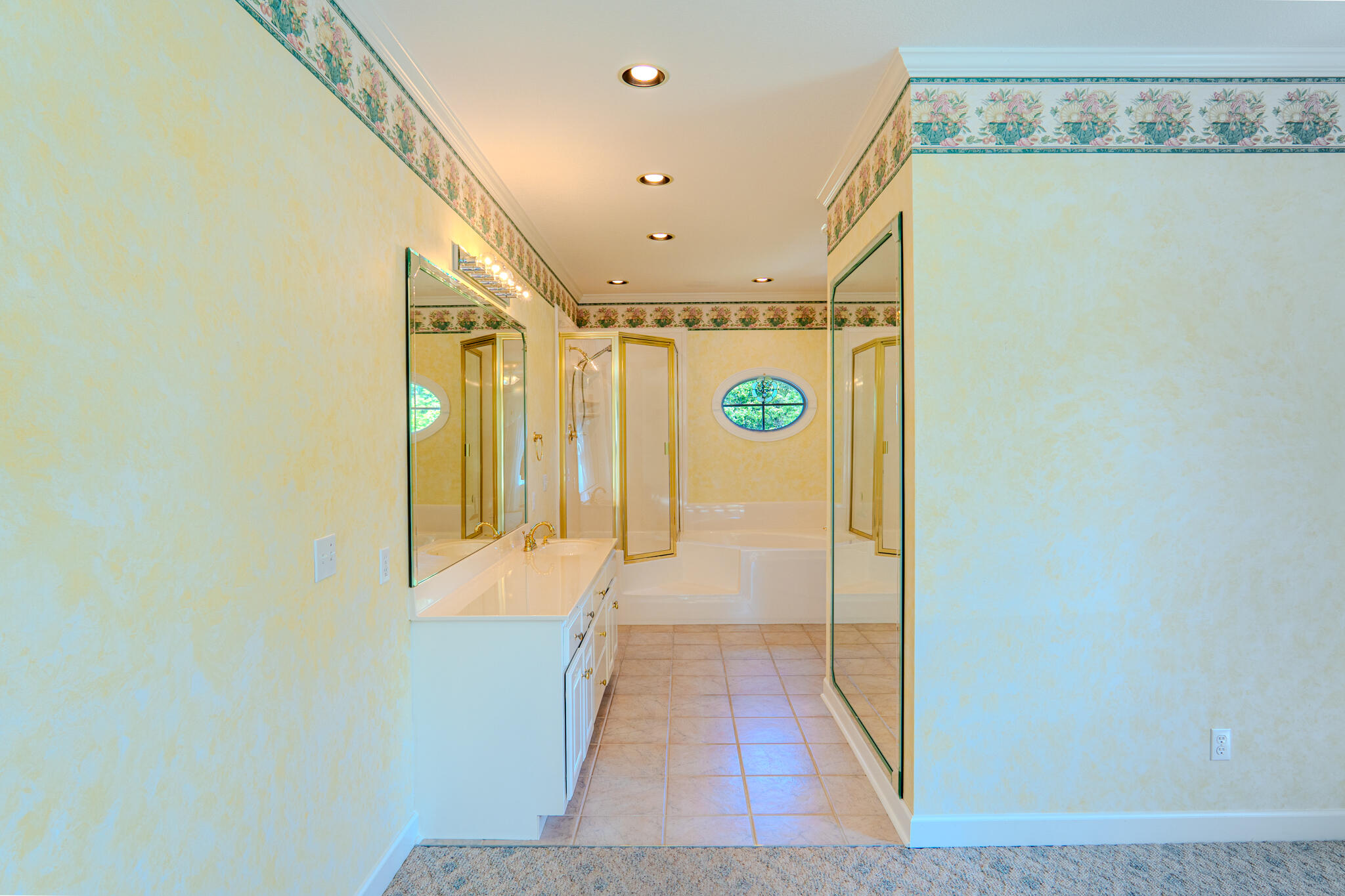 160 Deer Trail NW