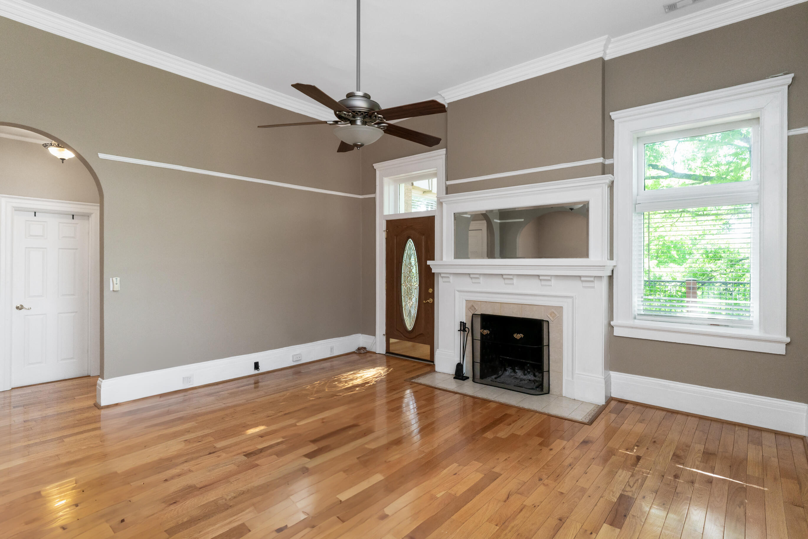 900 Vine Street, 8