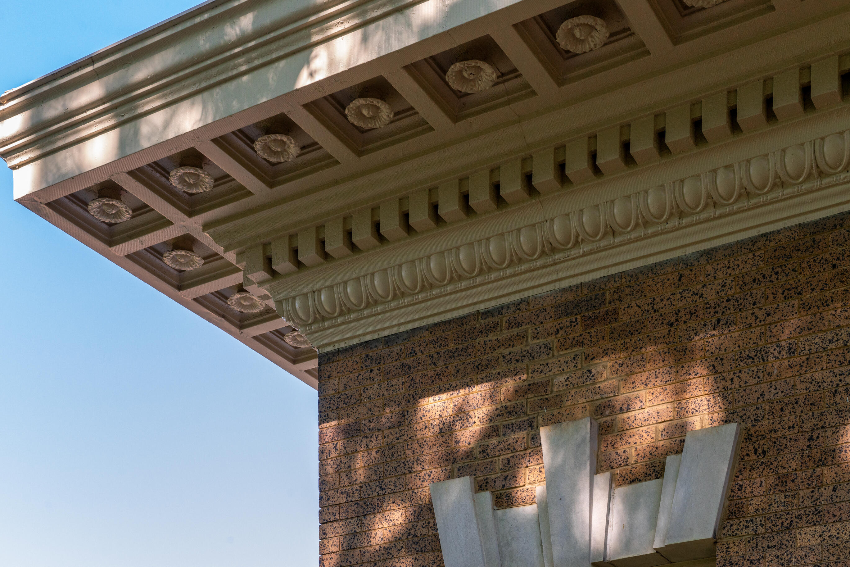 900 Vine Street, 8