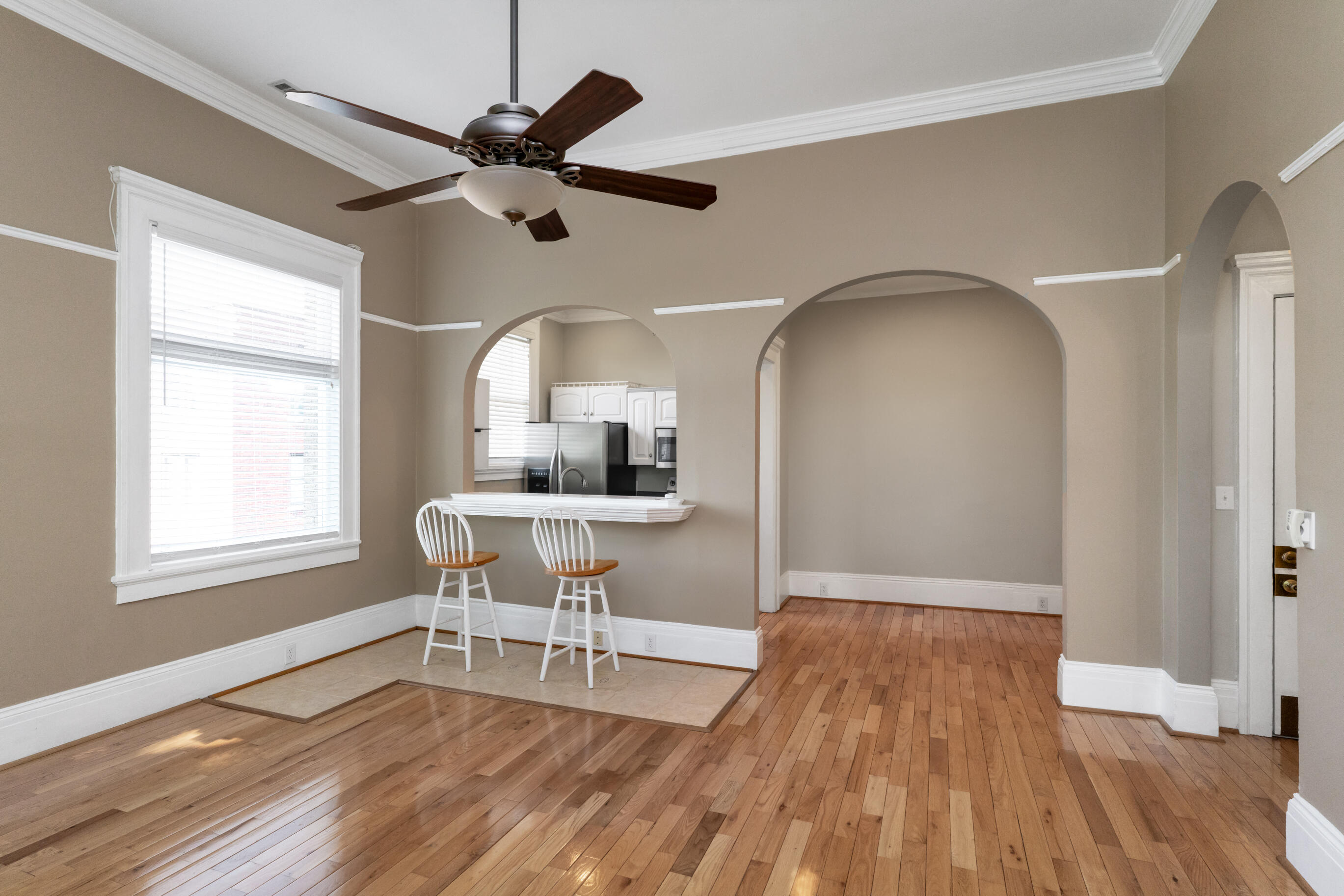 900 Vine Street, 8