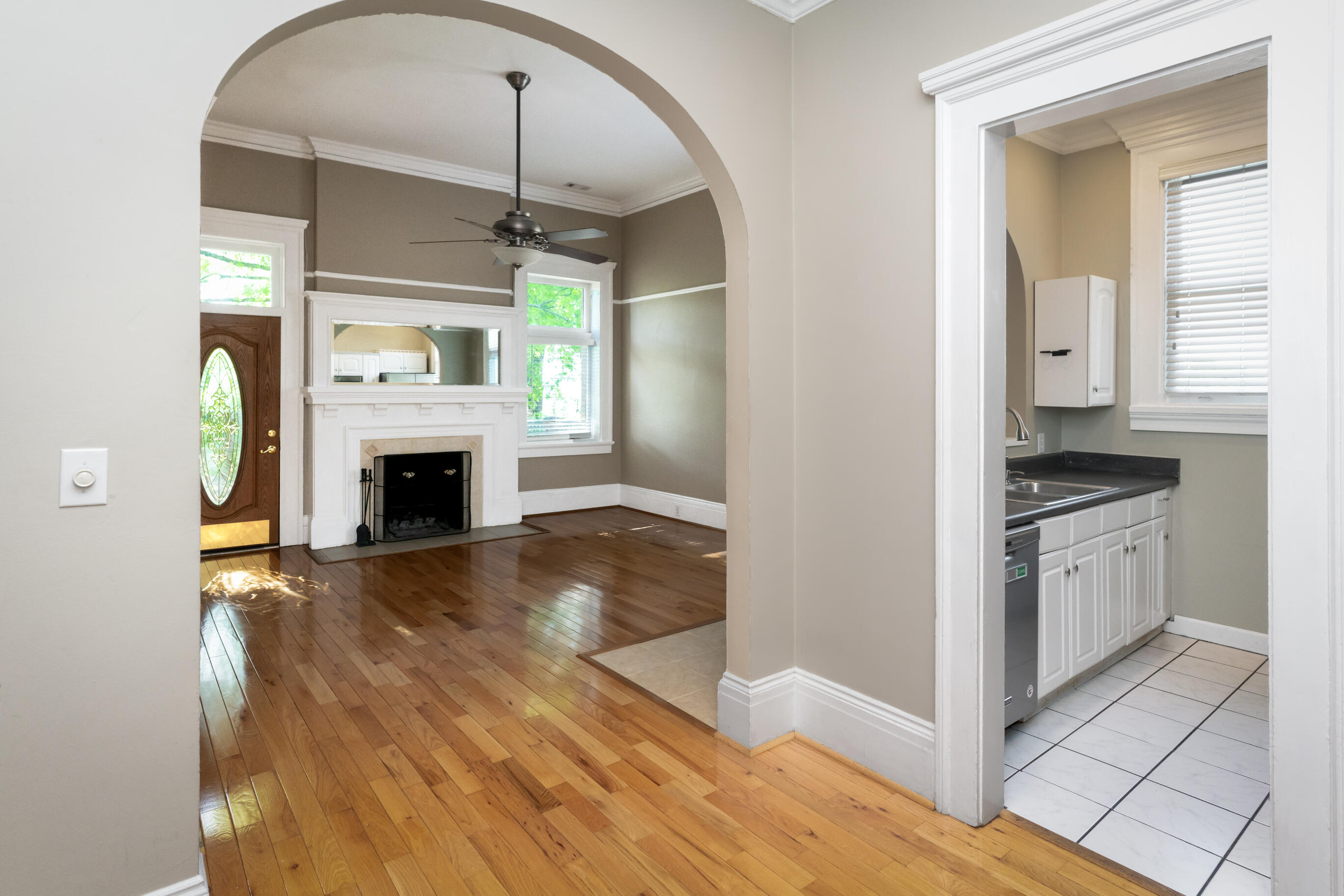 900 Vine Street, 8