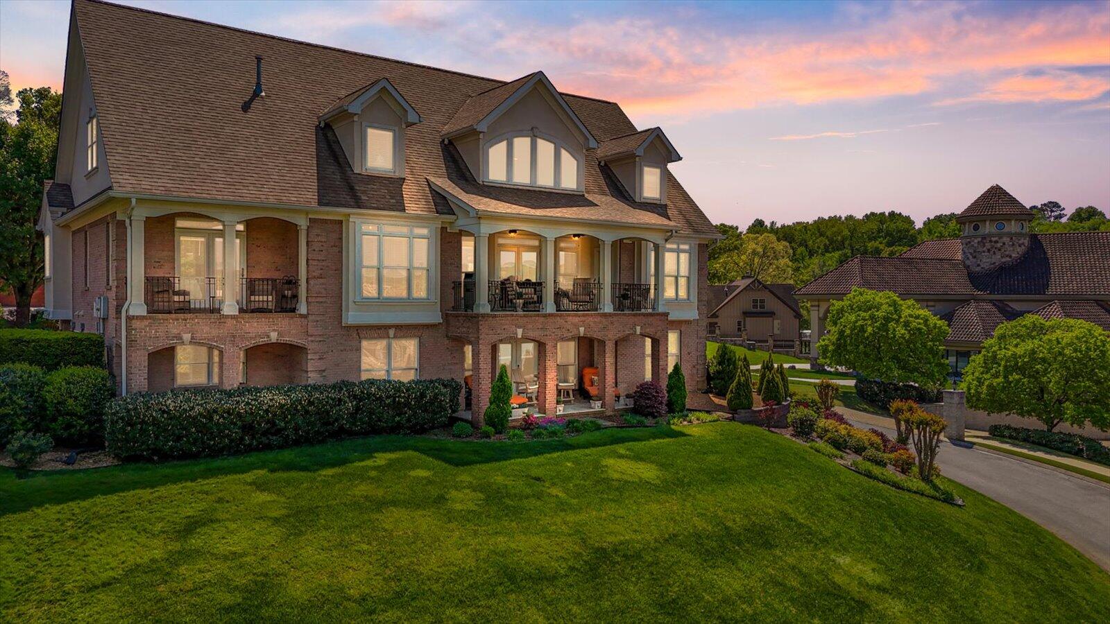 4448 Sailmaker Circle