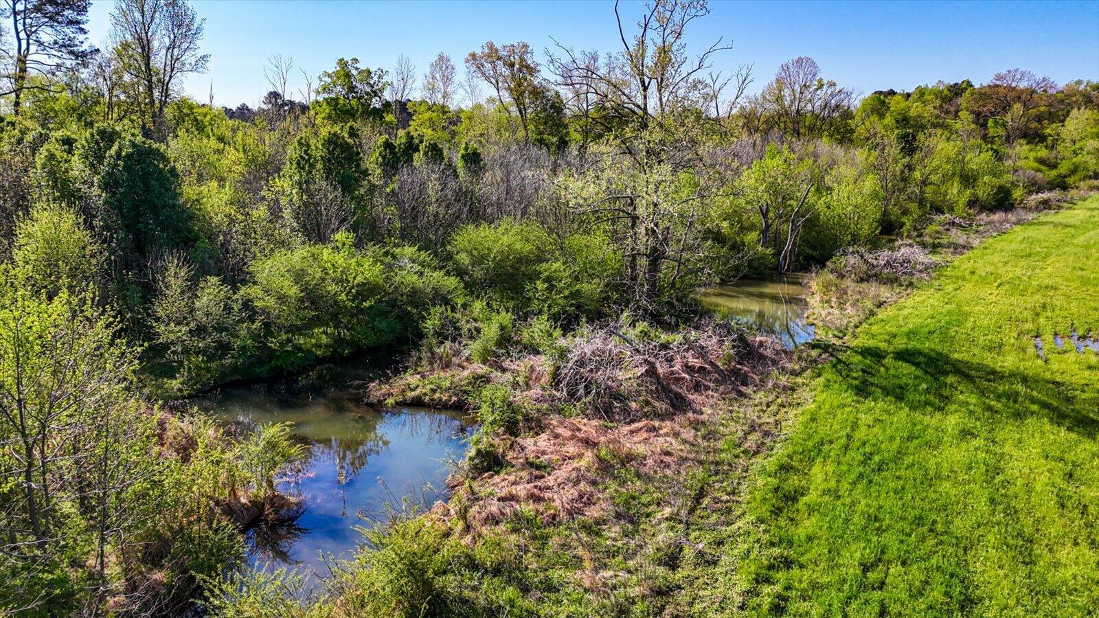 1625 Red Hill Valley Road SE