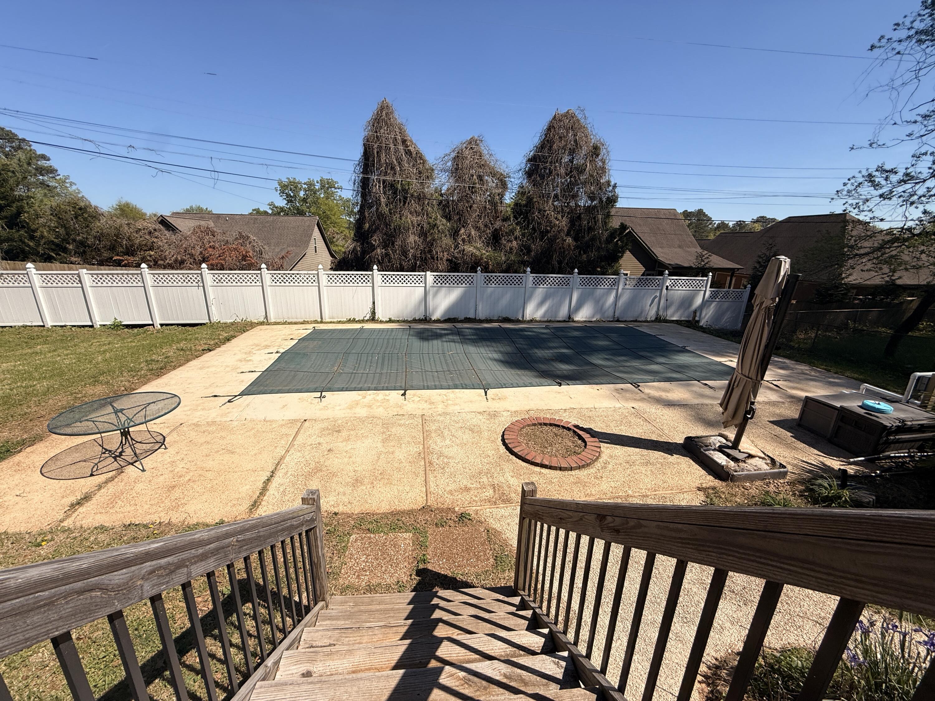 1012 Elaine Trail