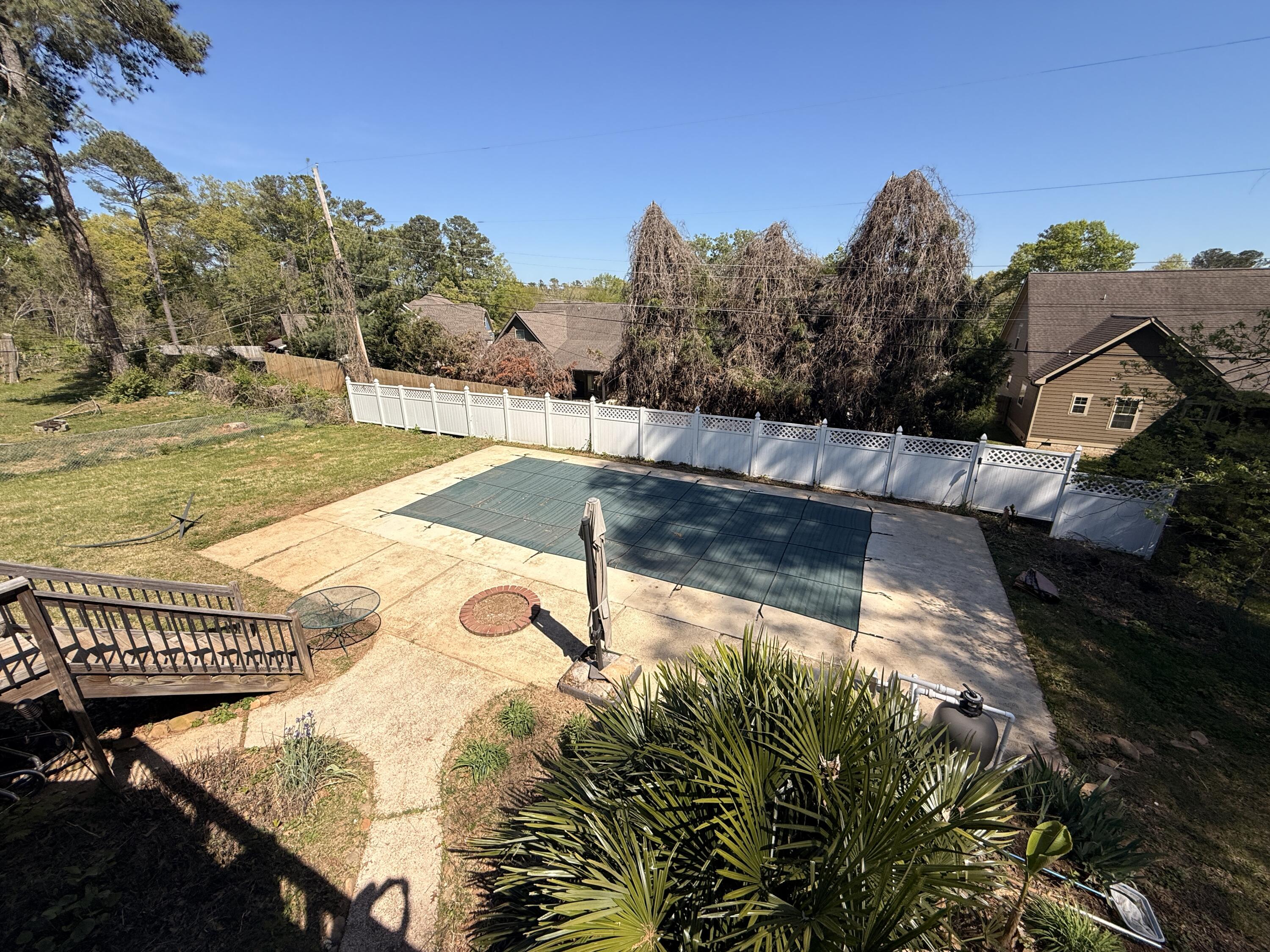 1012 Elaine Trail