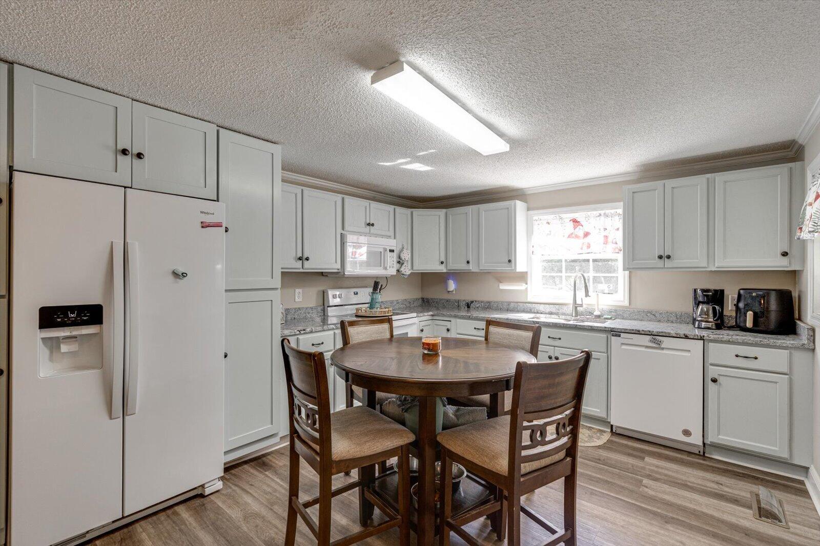 5810 Highway 151, LaFayette