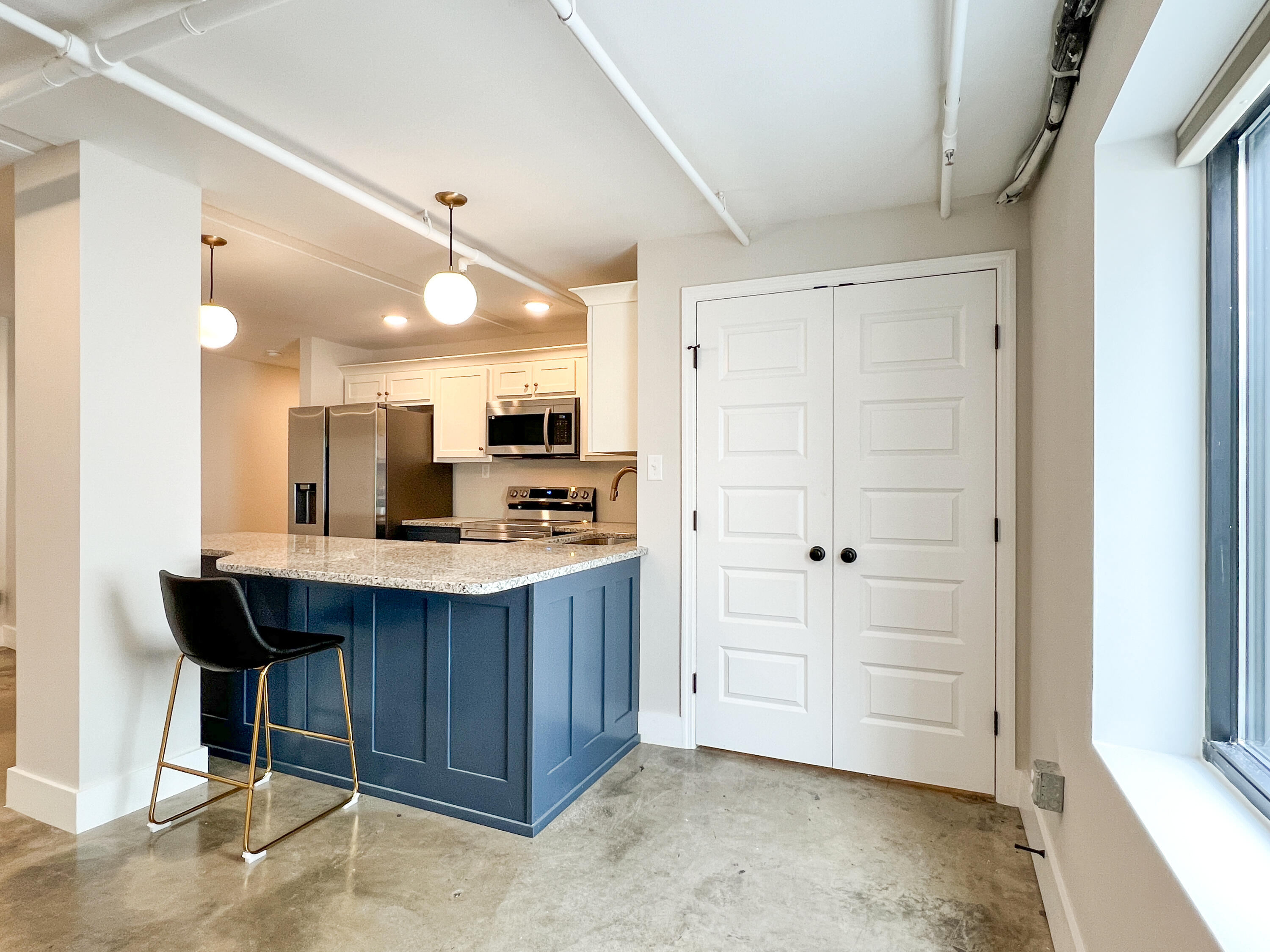 614 E Main Street, 104
