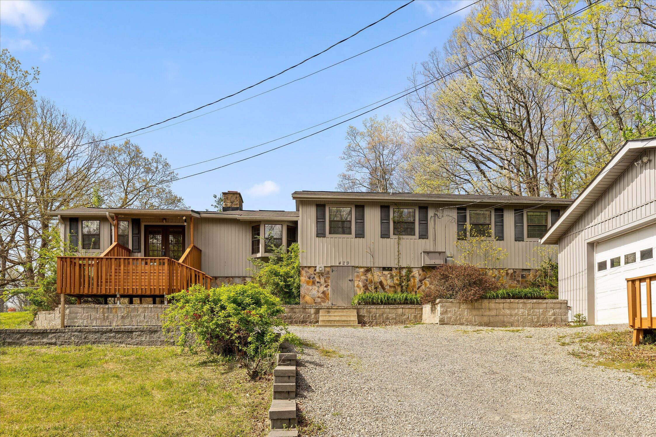 429 St Simon Trail