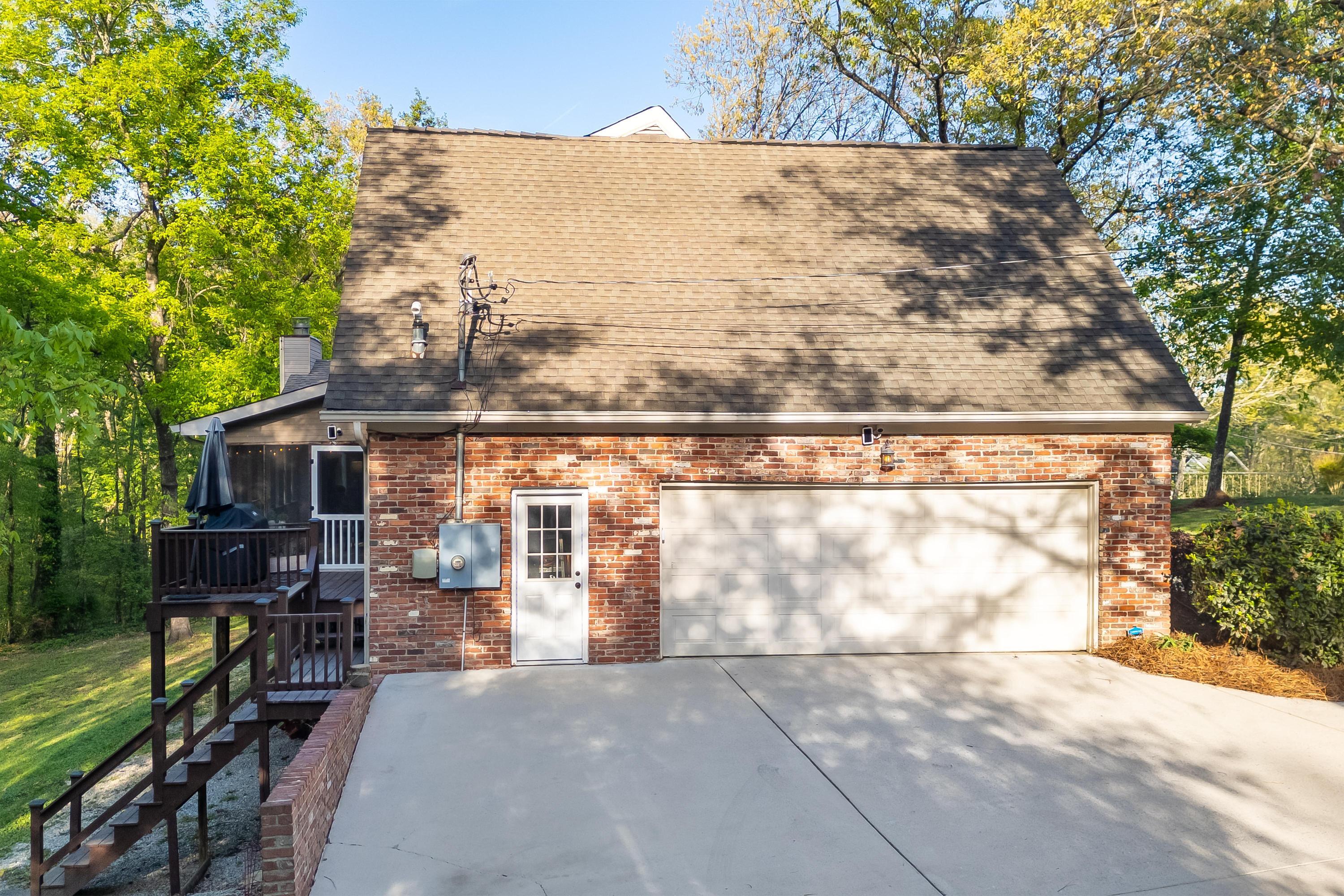 707 Rocky Shadows Drive