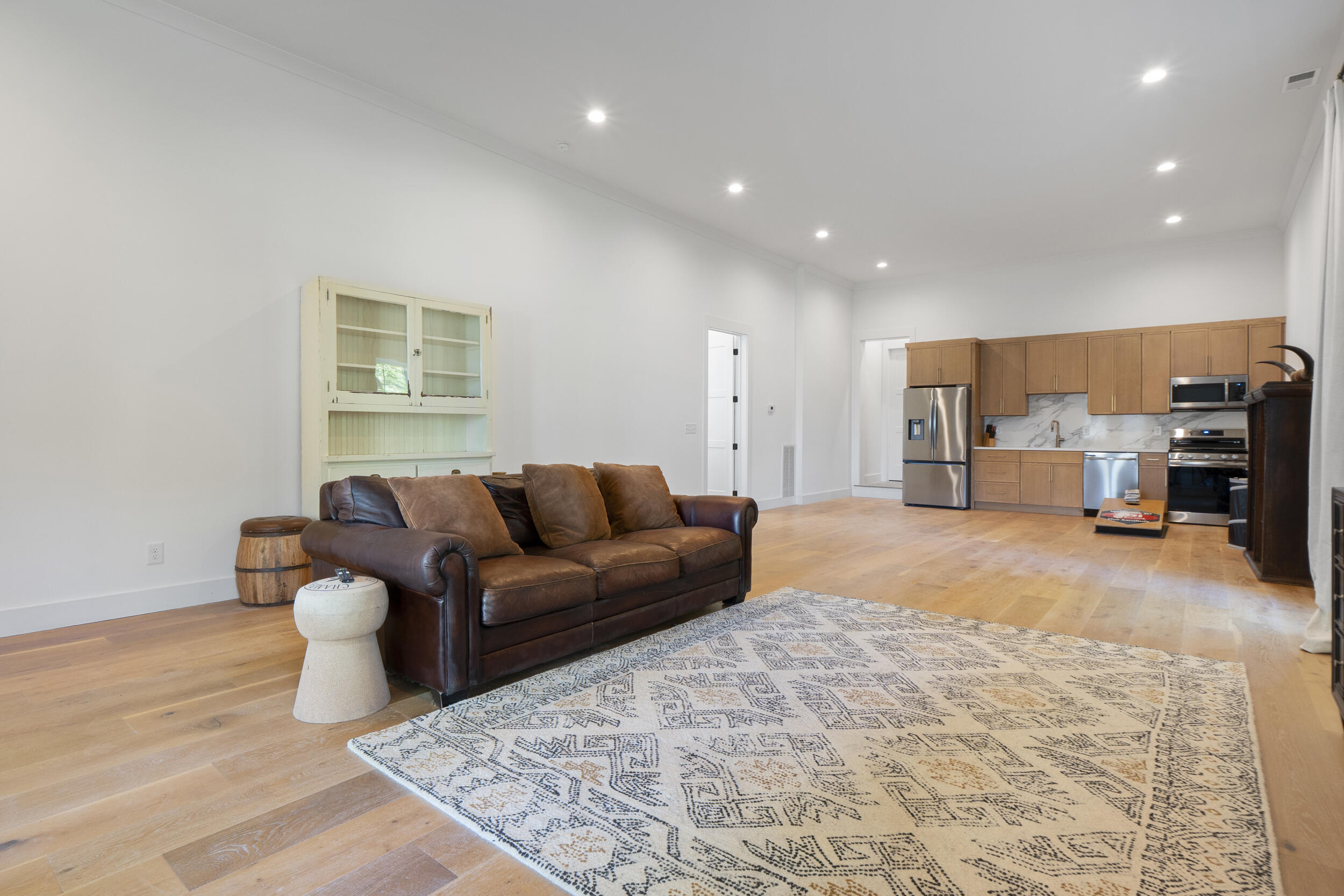 3841 Kings Road