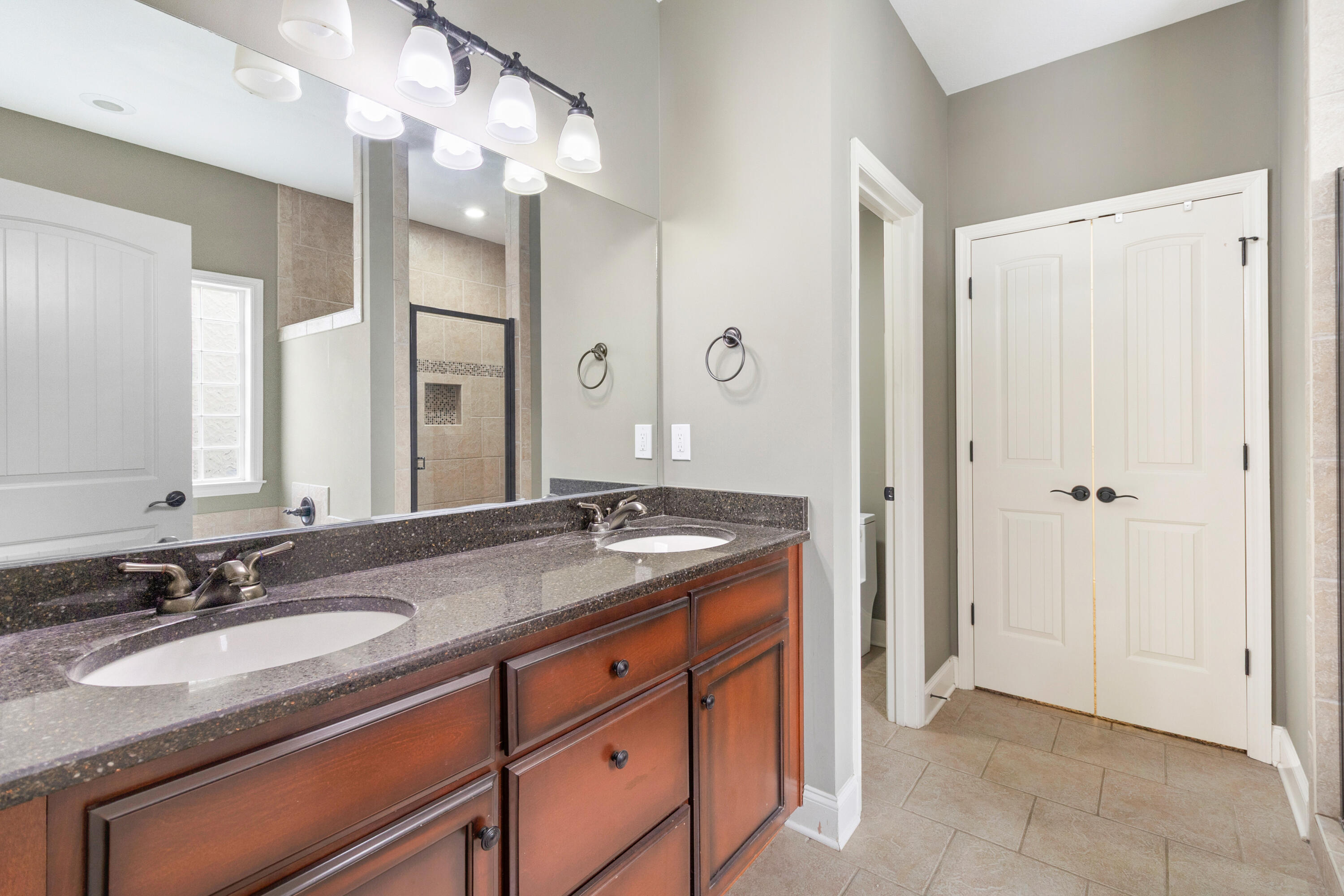 2711 Waterhaven Drive, 21