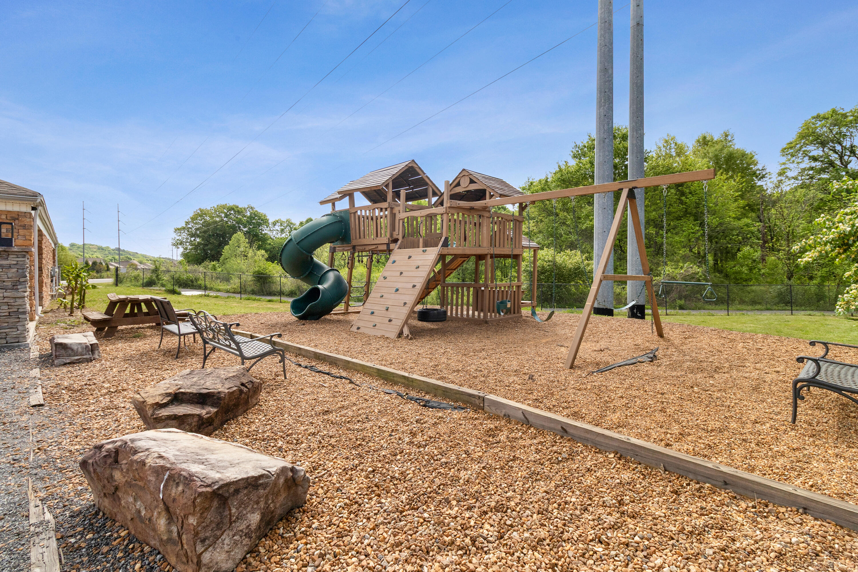 2711 Waterhaven Drive, 21