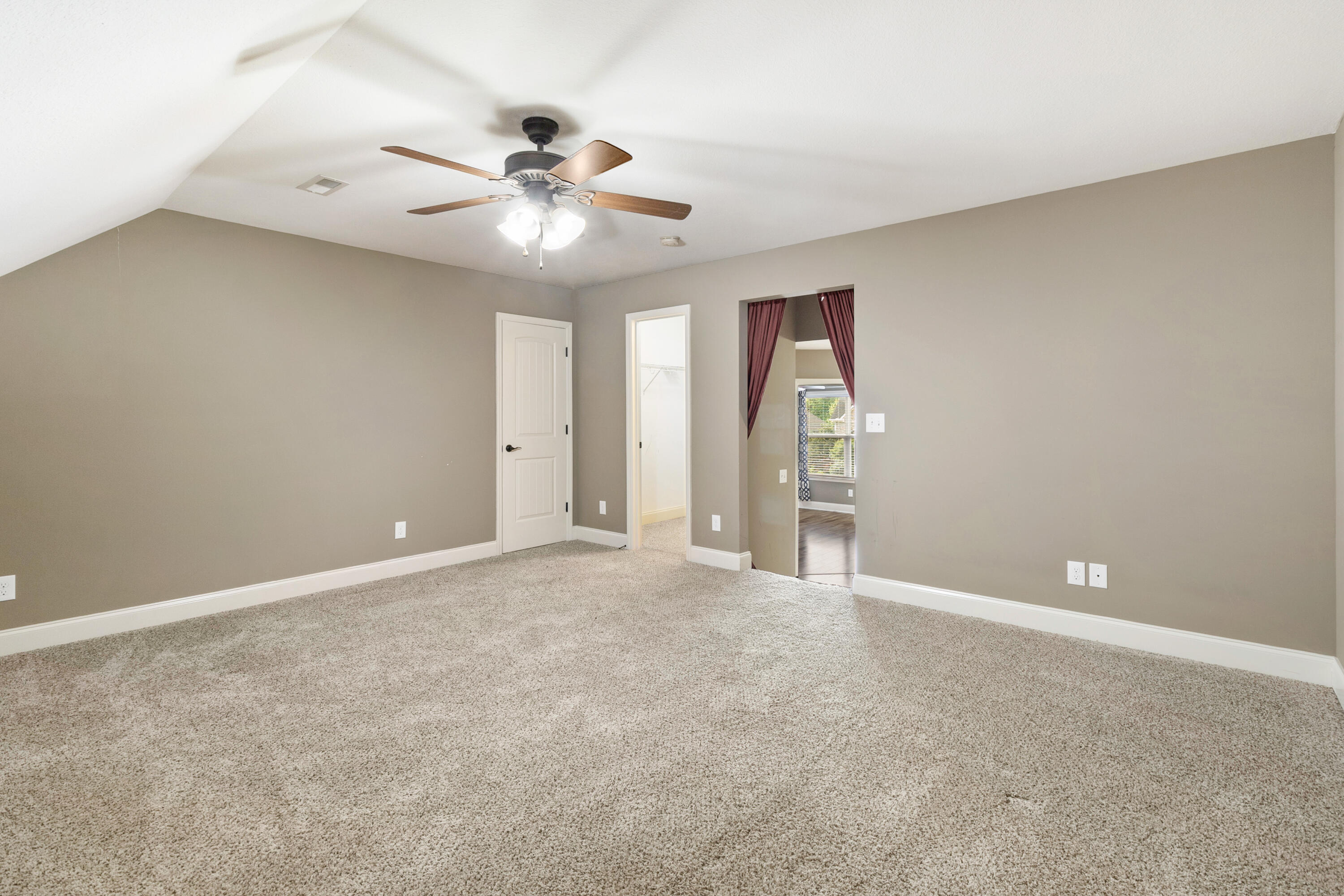 2711 Waterhaven Drive, 21