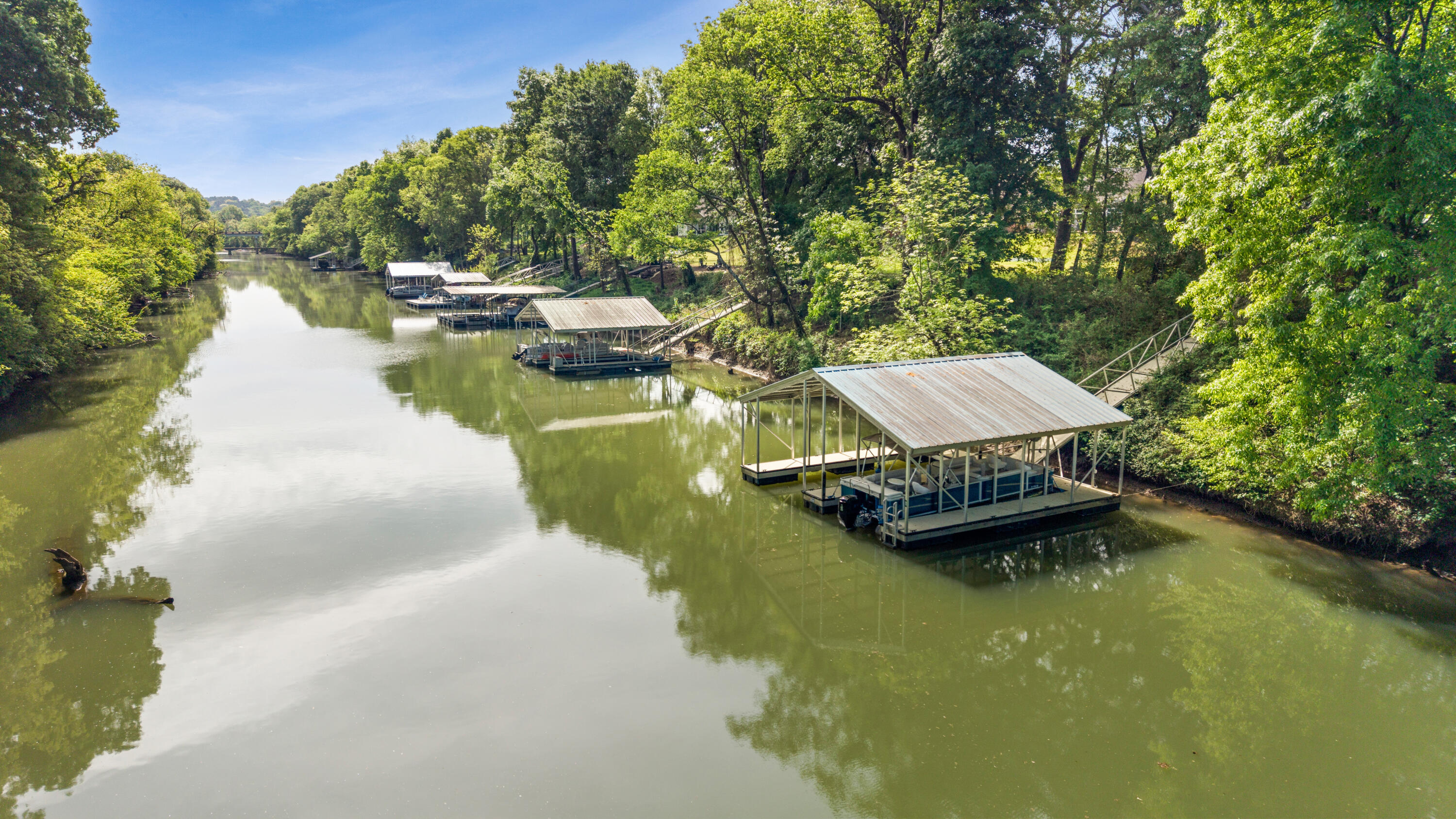 2711 Waterhaven Drive, 21