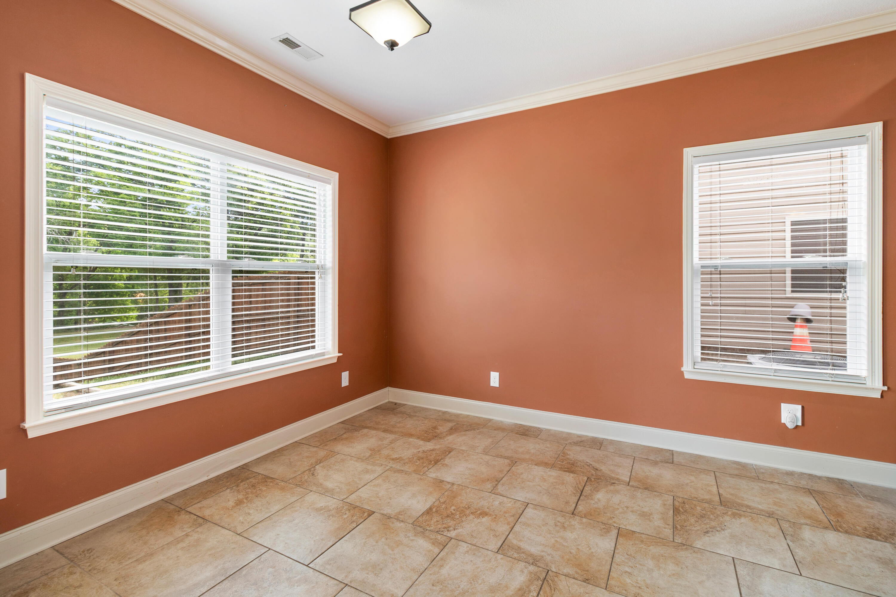 2711 Waterhaven Drive, 21