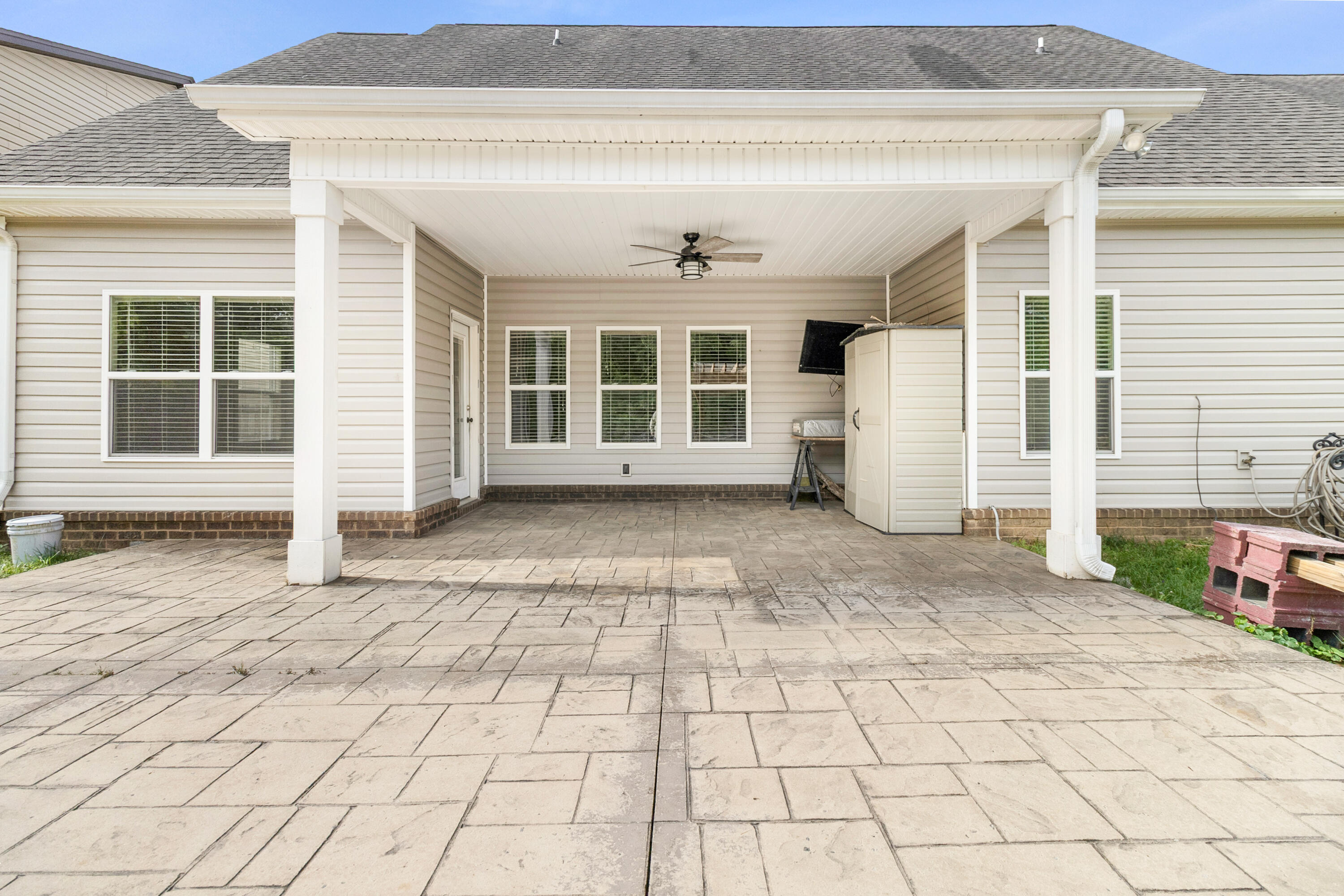 2711 Waterhaven Drive, 21