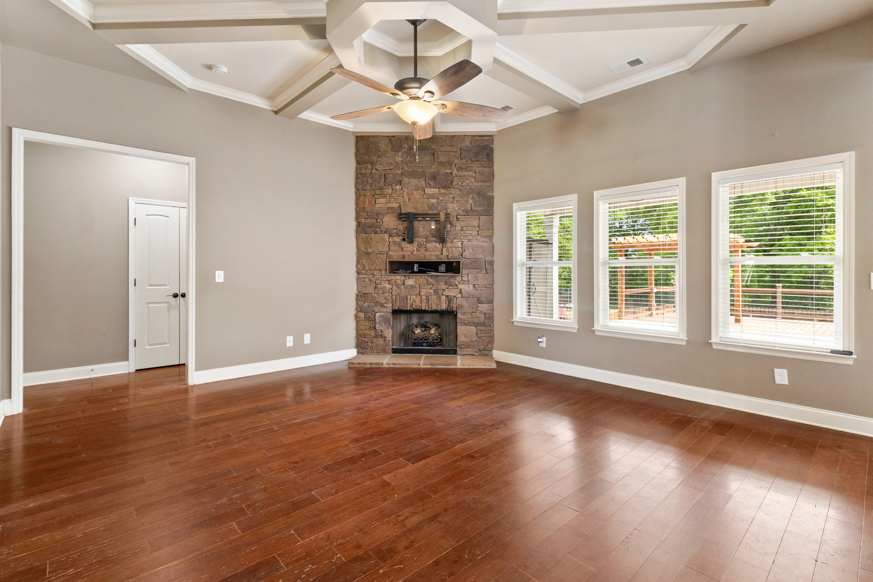 2711 Waterhaven Drive, 21