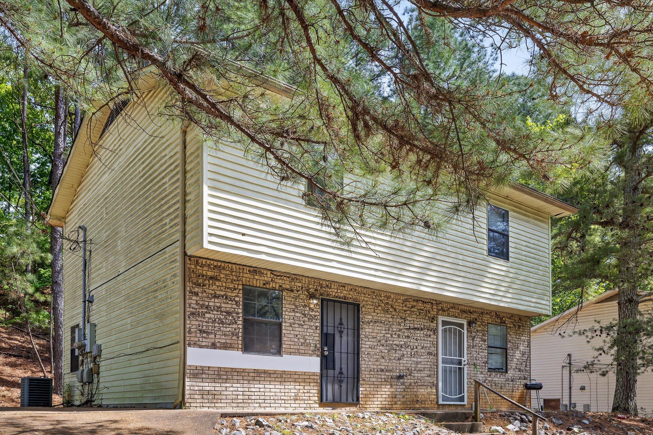 7612 Noah Reid Road