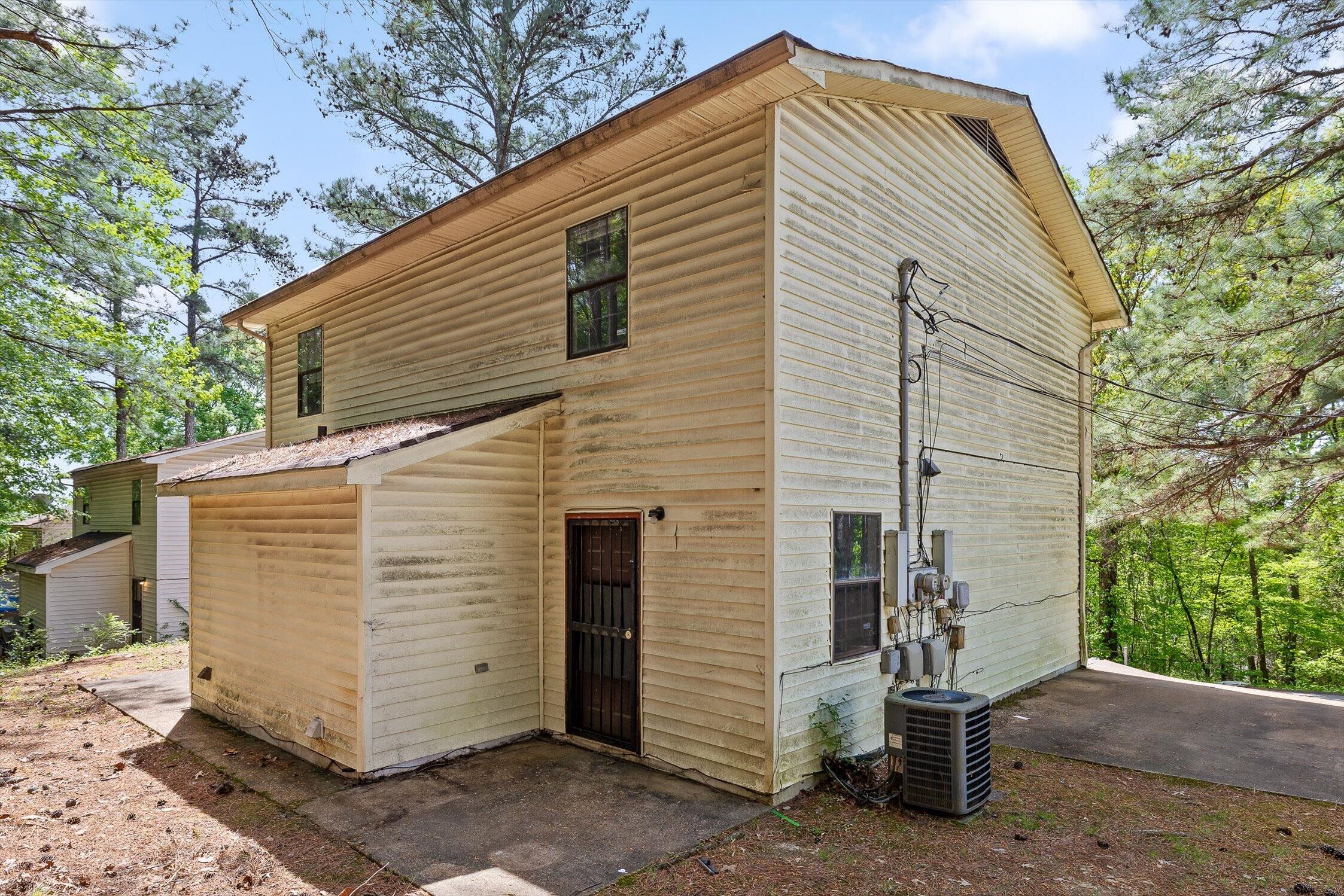 7612 Noah Reid Road