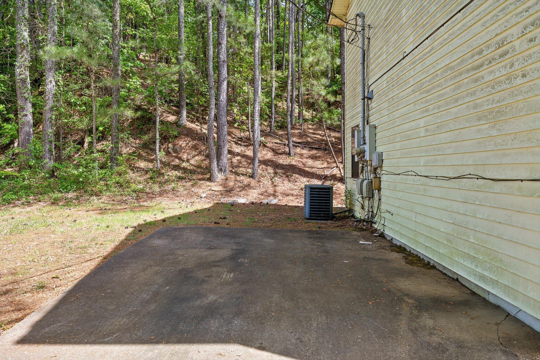 7612 Noah Reid Road