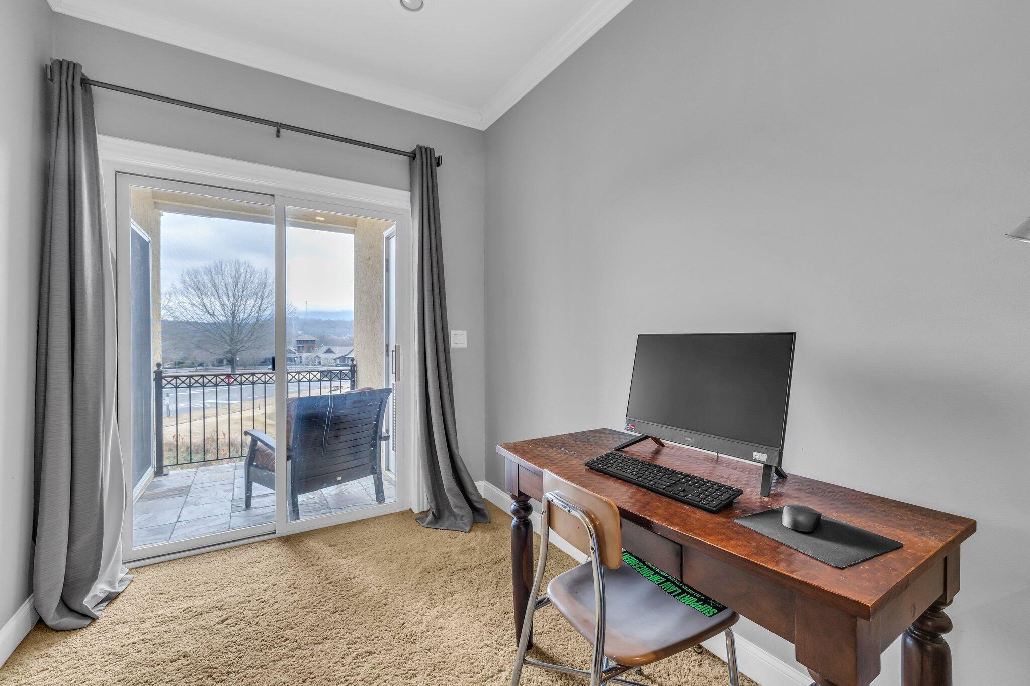 707 Renaissance Court