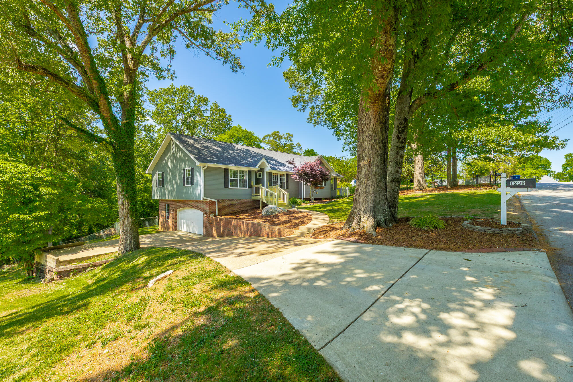 1239 Marijon Drive