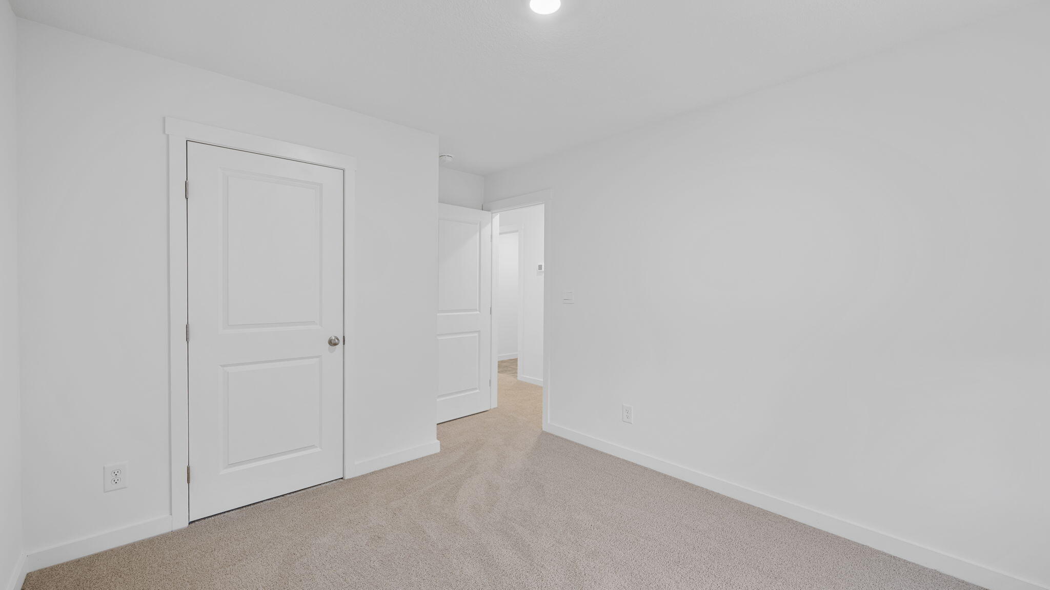 3807 Hawks Creek Dr
