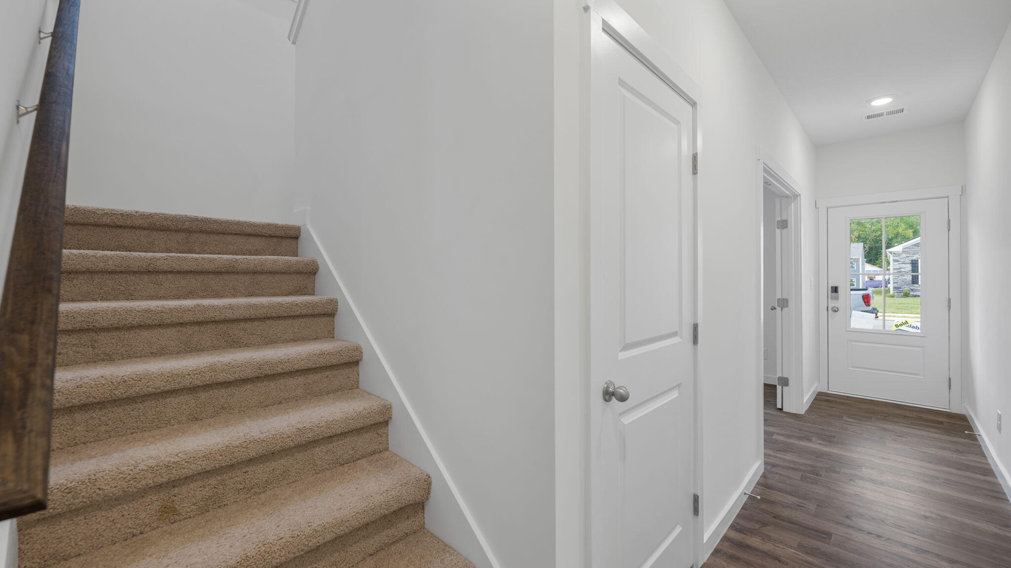 3807 Hawks Creek Dr