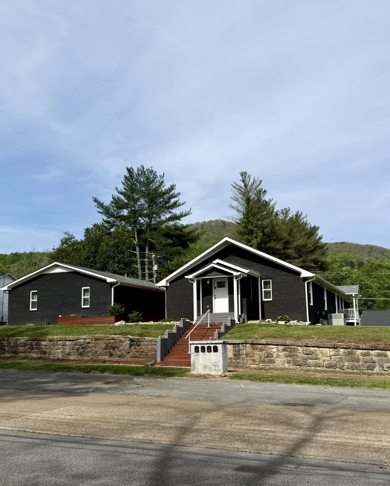 602 Elm Avenue, 1,2,3,4