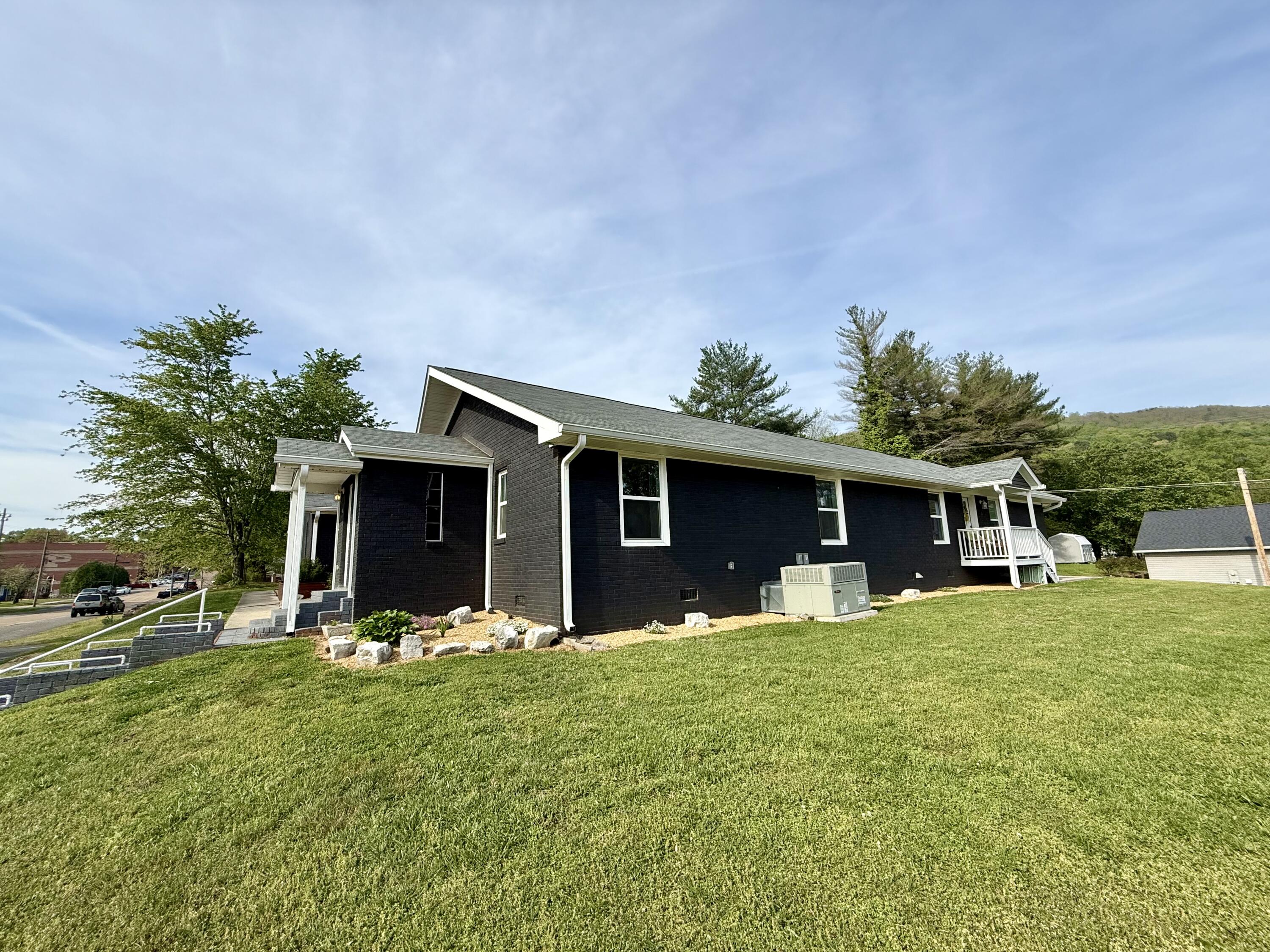 602 Elm Avenue, 1,2,3,4