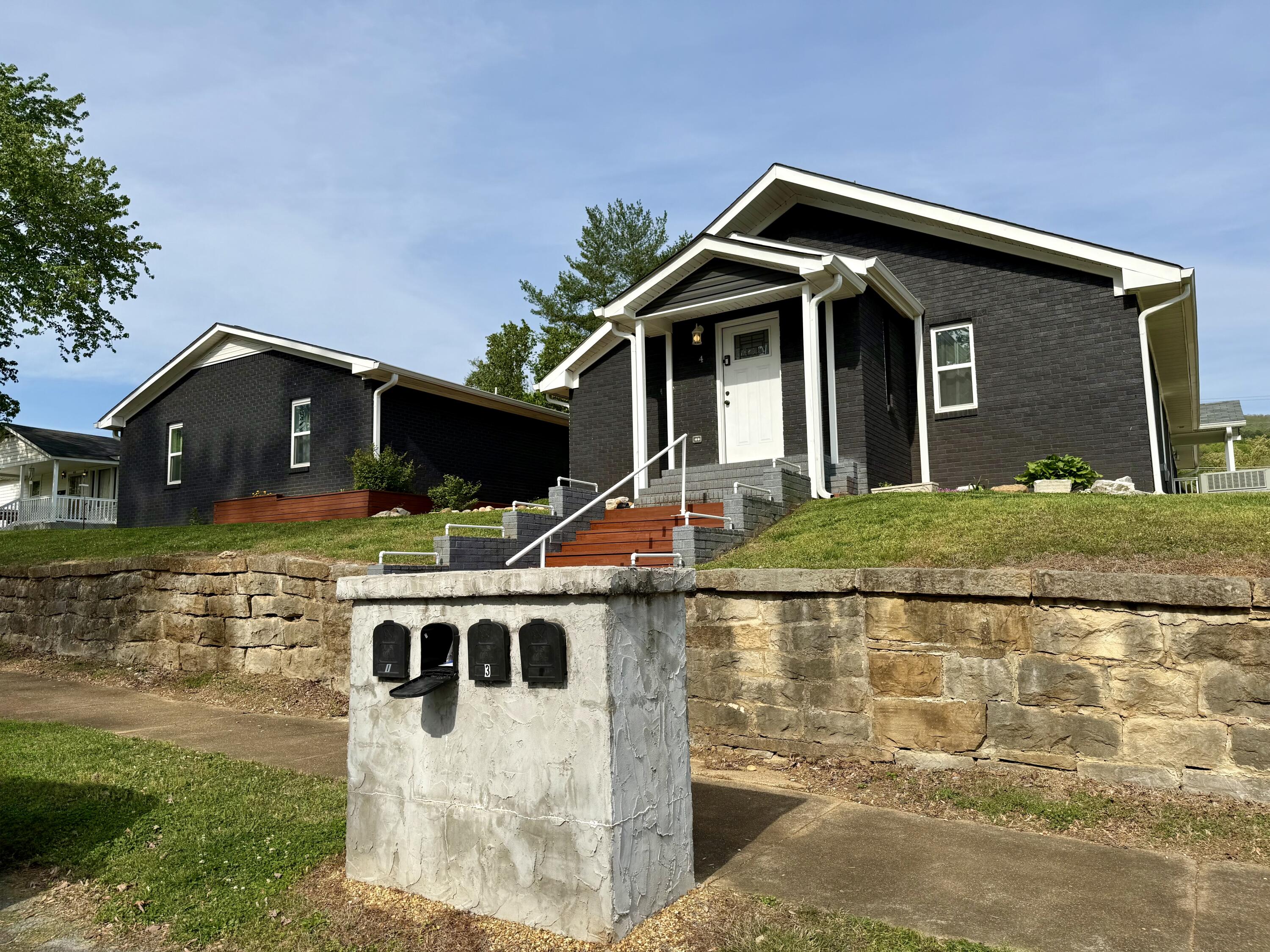 602 Elm Avenue, 1,2,3,4