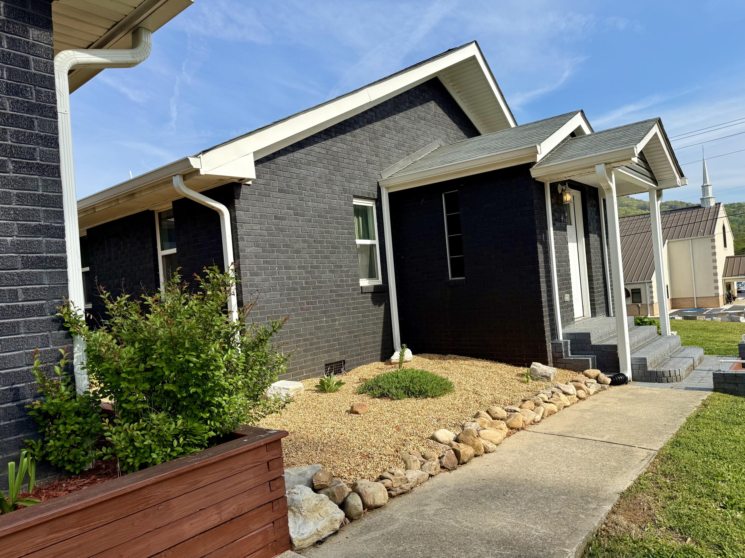 602 Elm Avenue, 1,2,3,4