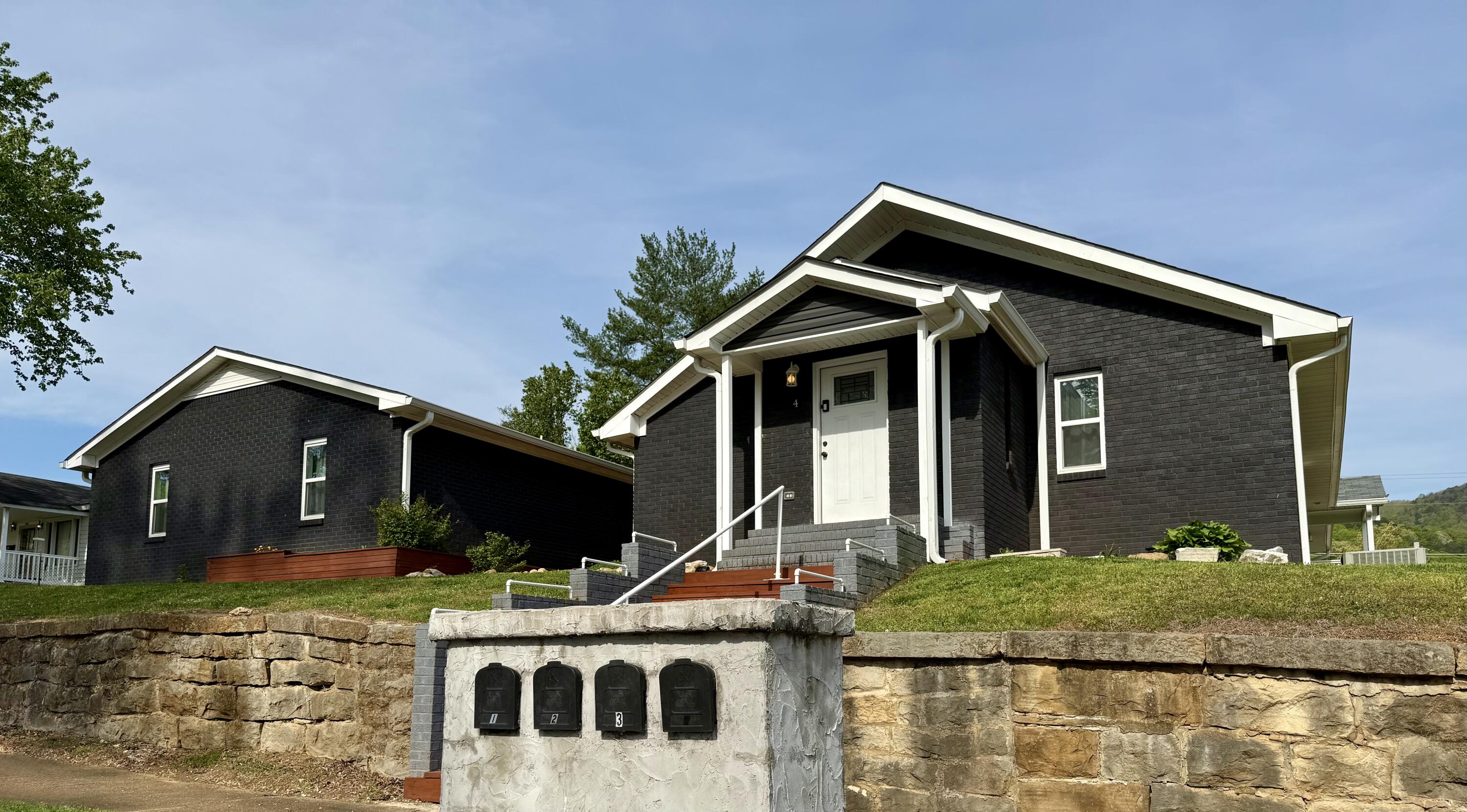 602 Elm Avenue, 1,2,3,4