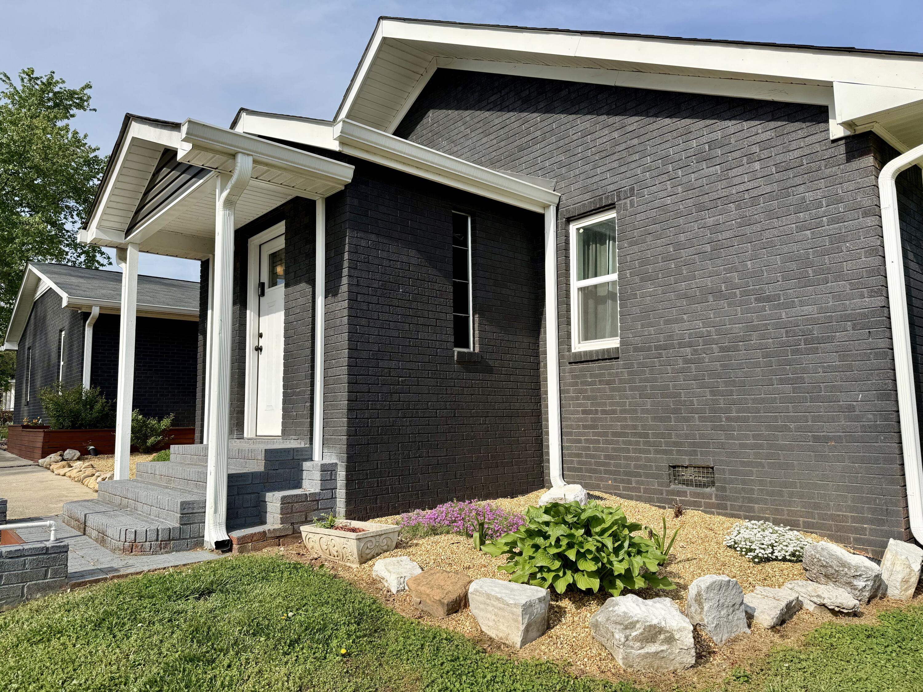 602 Elm Avenue, 1,2,3,4