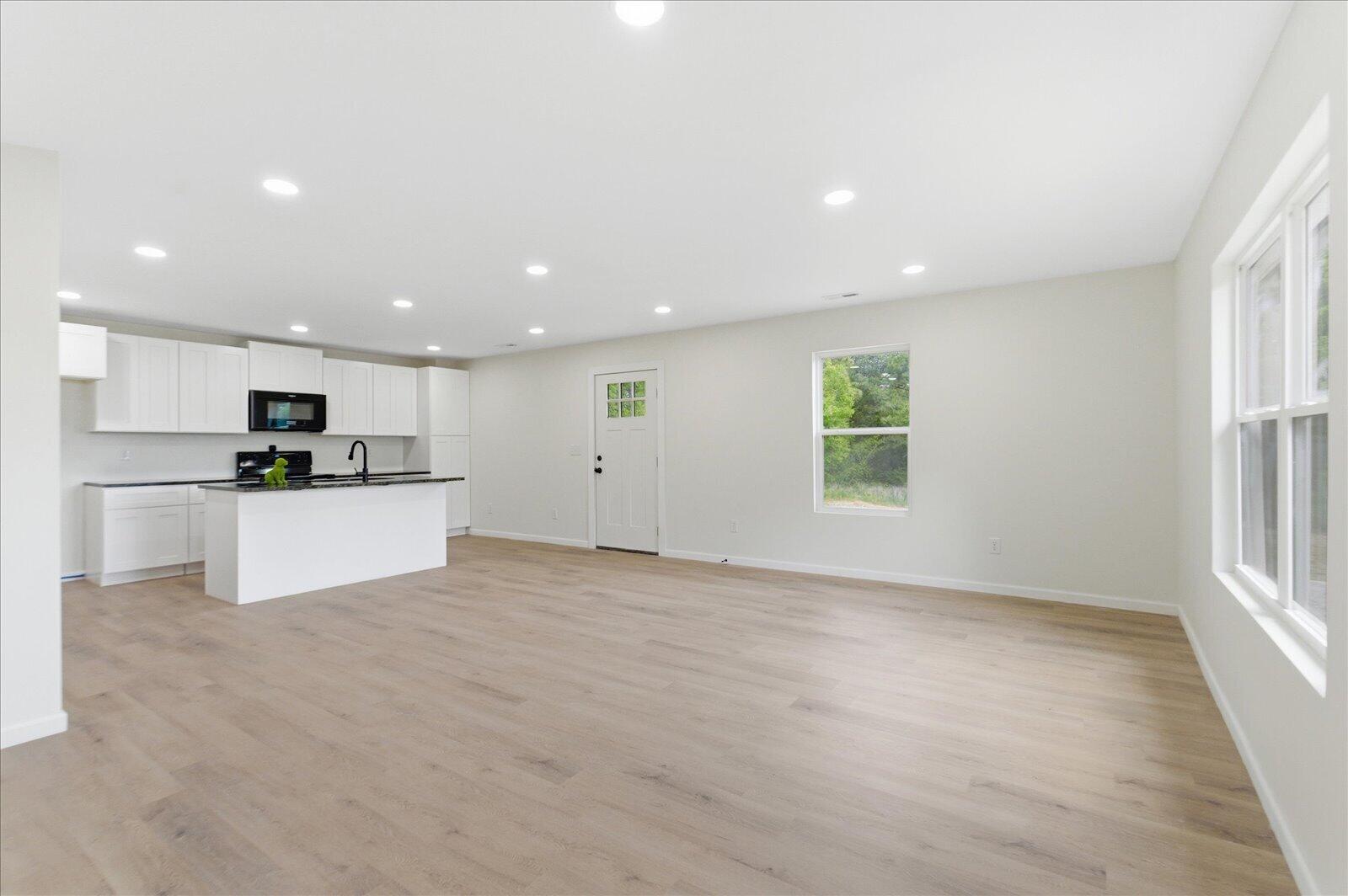 1435 Alley Street NE