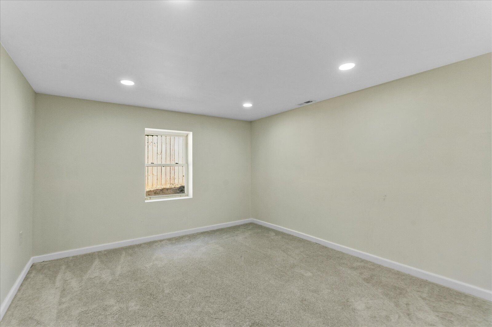 1435 Alley Street NE