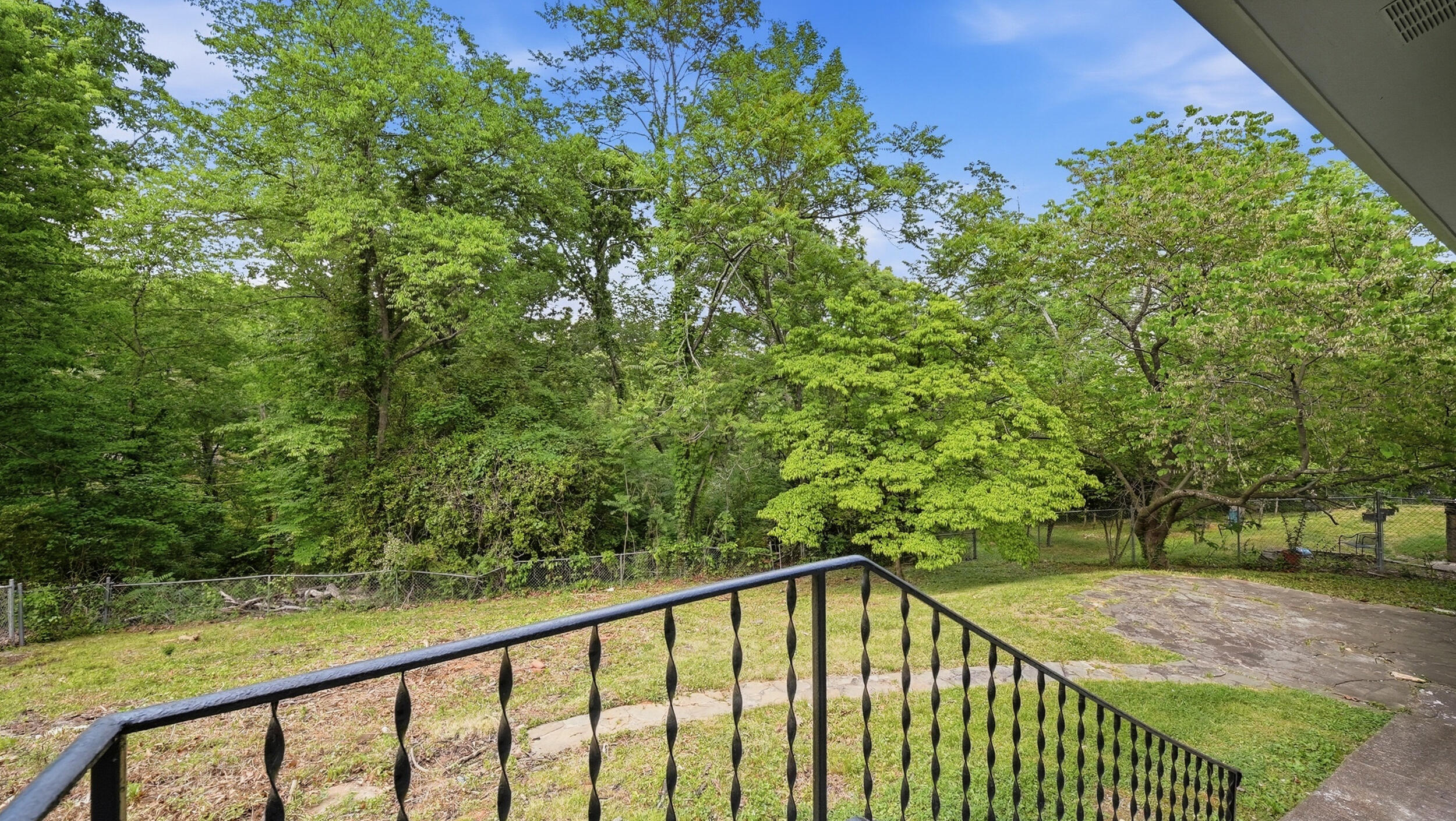 3925 Forest Highland Drive